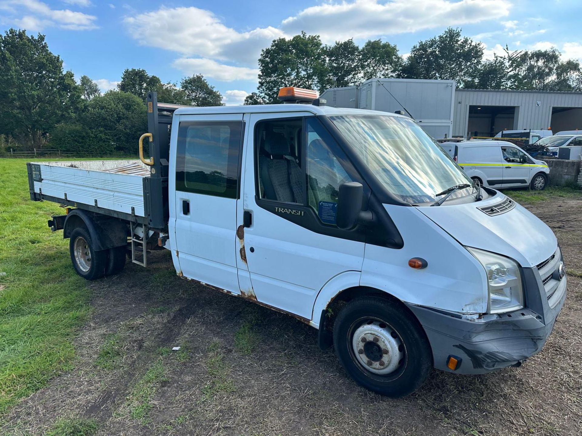 2009 59 FORD TRANSIT CREW CAB TIPPER - STARTS AND RUNS BUT DOESN’T DRIVE - REAR AXLE FAULTY
