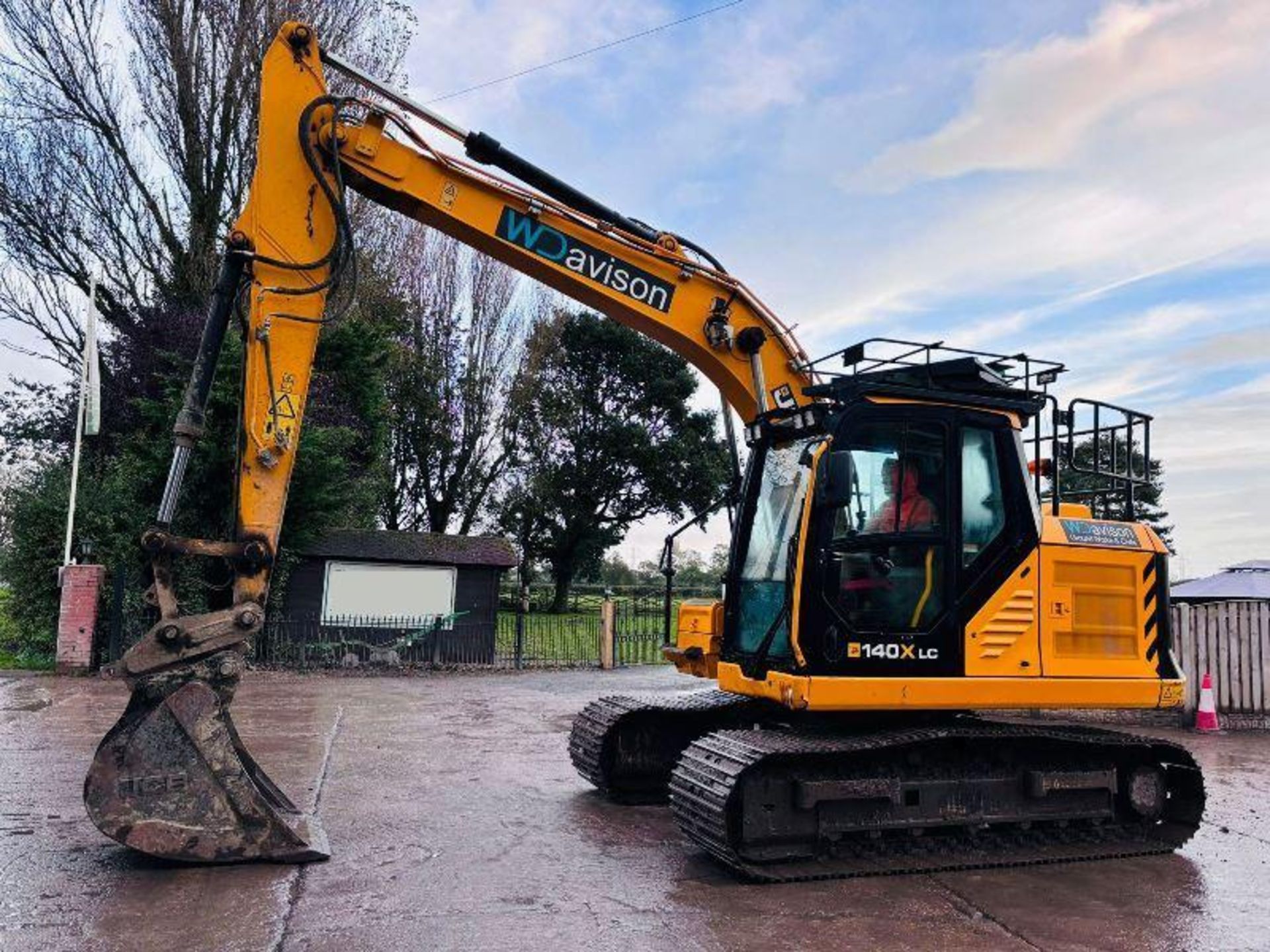 JCB 140XLC TRACKED EXCAVATOR *YEAR 2020, 3774 HOURS* C/W QUICK HITCH