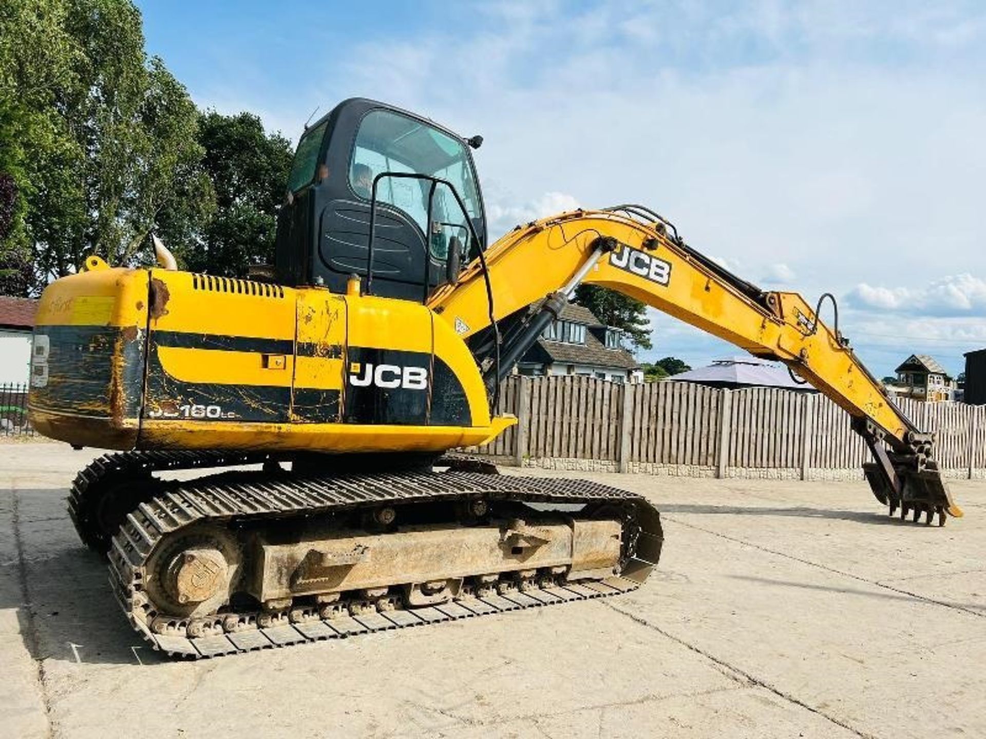 JCB JS160 HIGH RISED CABIN TRACKED EXCAVATOR C/W GRAPPLE GRAB - Image 6 of 12