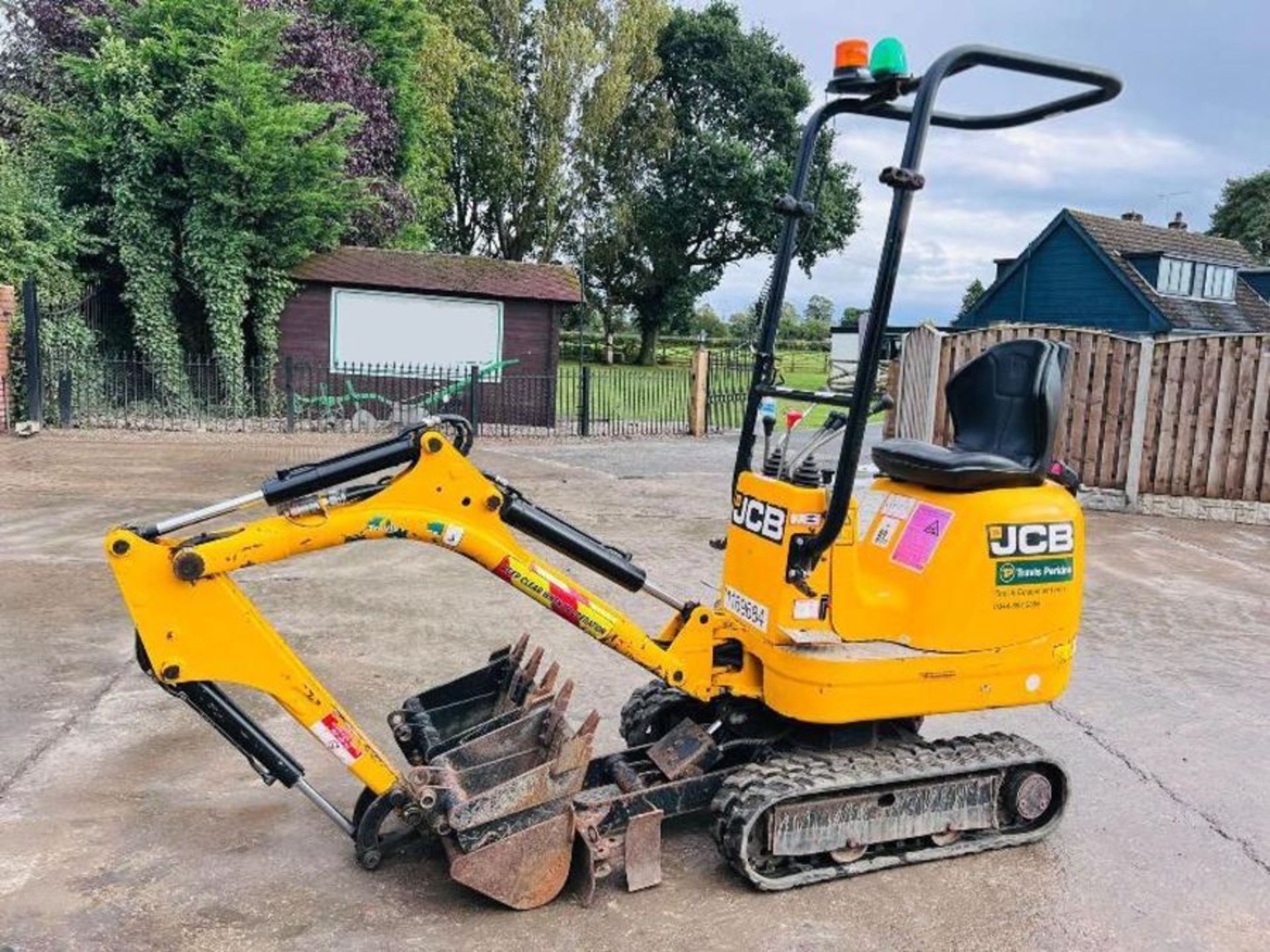JCB MICRO DIGGER *YEAR 2019, ONLY 338 HOURS* C/W EXPANDING TRACKS - Image 16 of 16