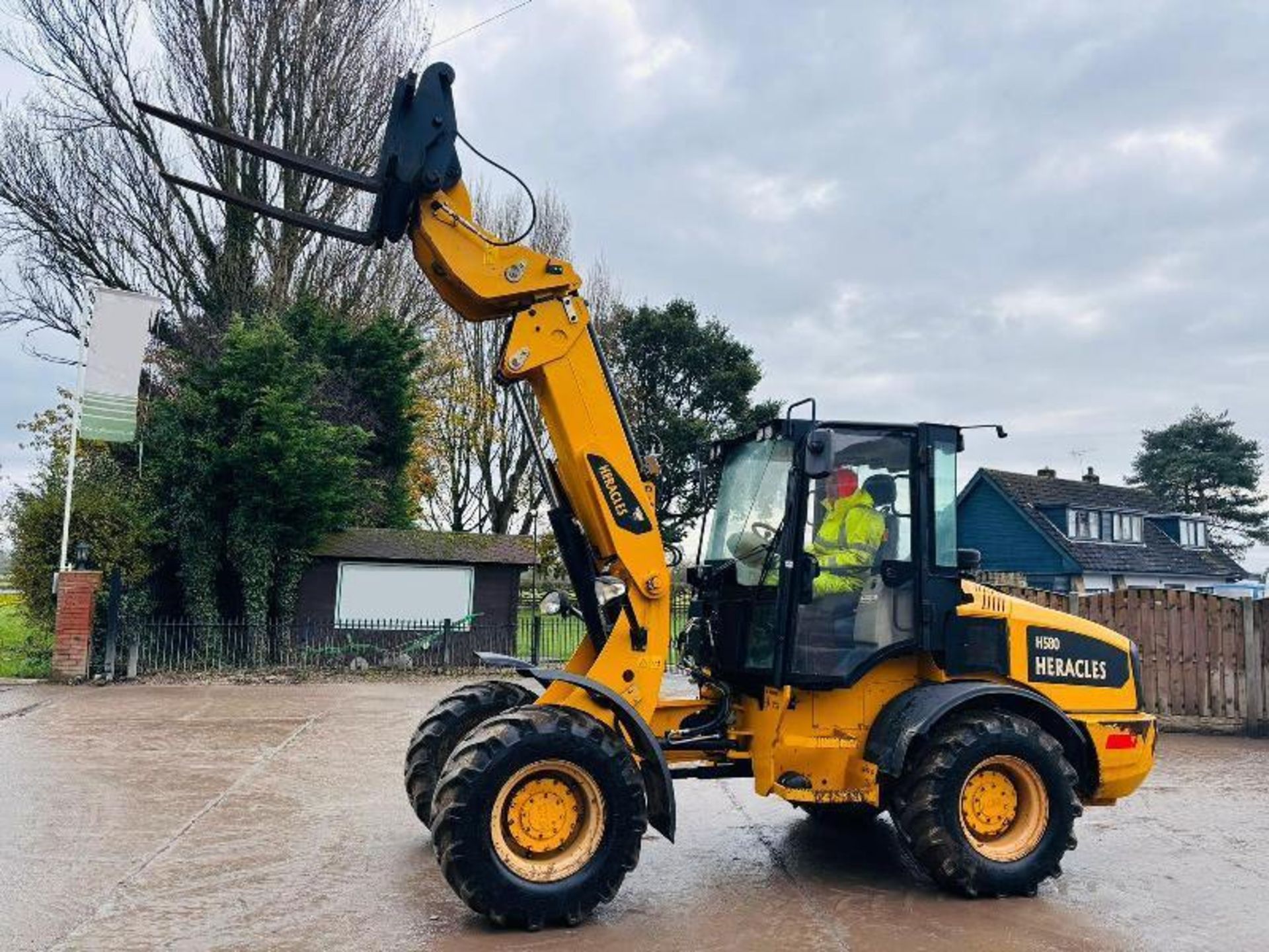 HERACLES H580 4WD TELEHANDLER *YEAR 2019, 1514 HOURS* C/W QUICK HITCH & PALLET TINES - Image 2 of 16