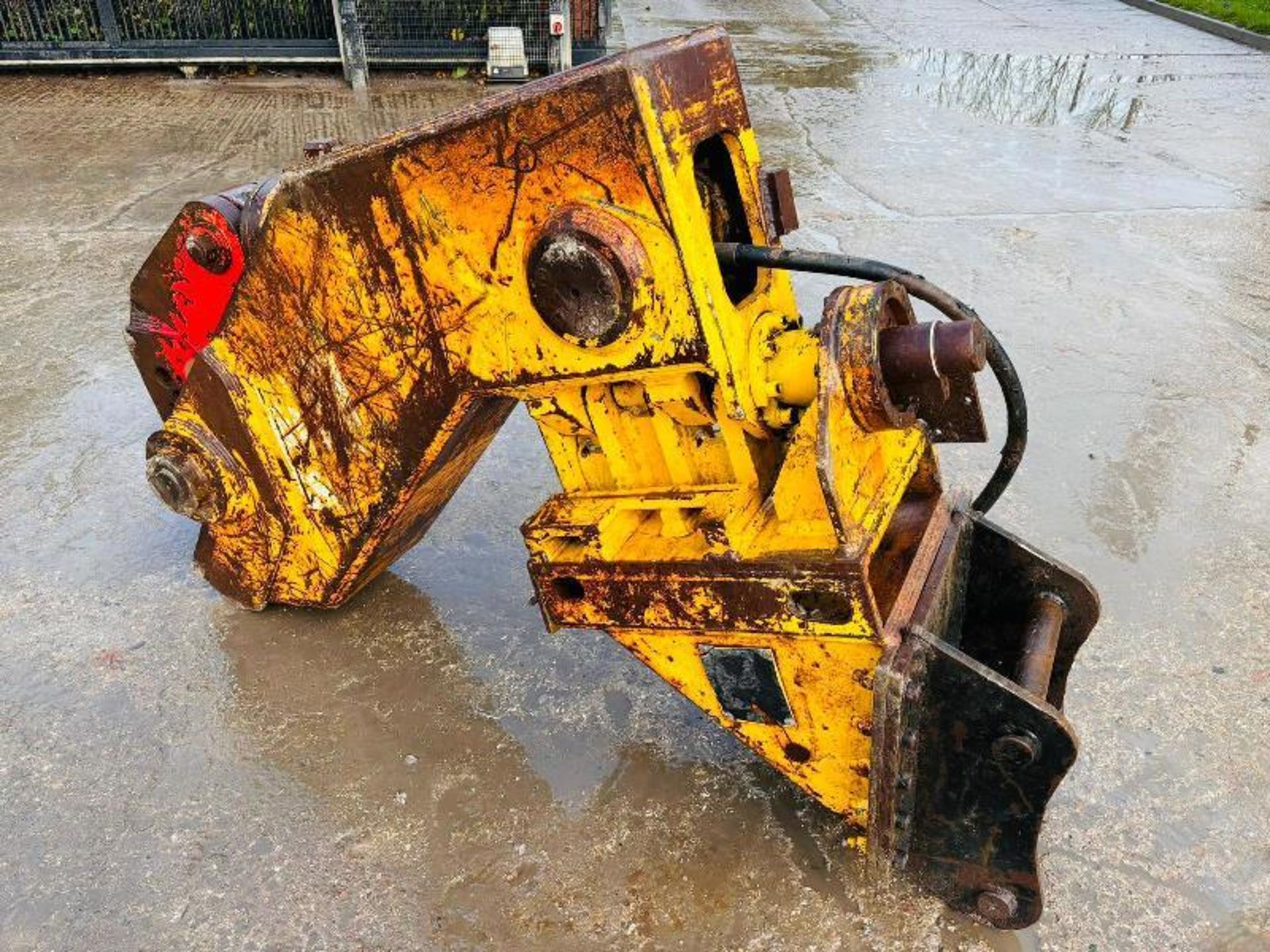 HYDRAULIC DEMOLITION SHEAR TO SUIT 10-12 TON EXCAVATOR - Image 4 of 11