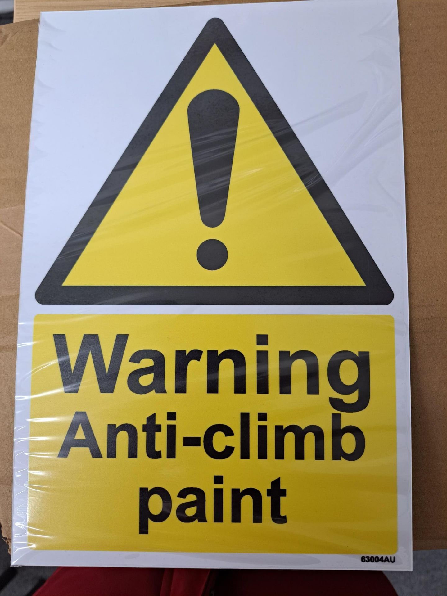 WARNING SIGNS - WARNING ANTI-CLIMB PAINT - QUANTITY 25