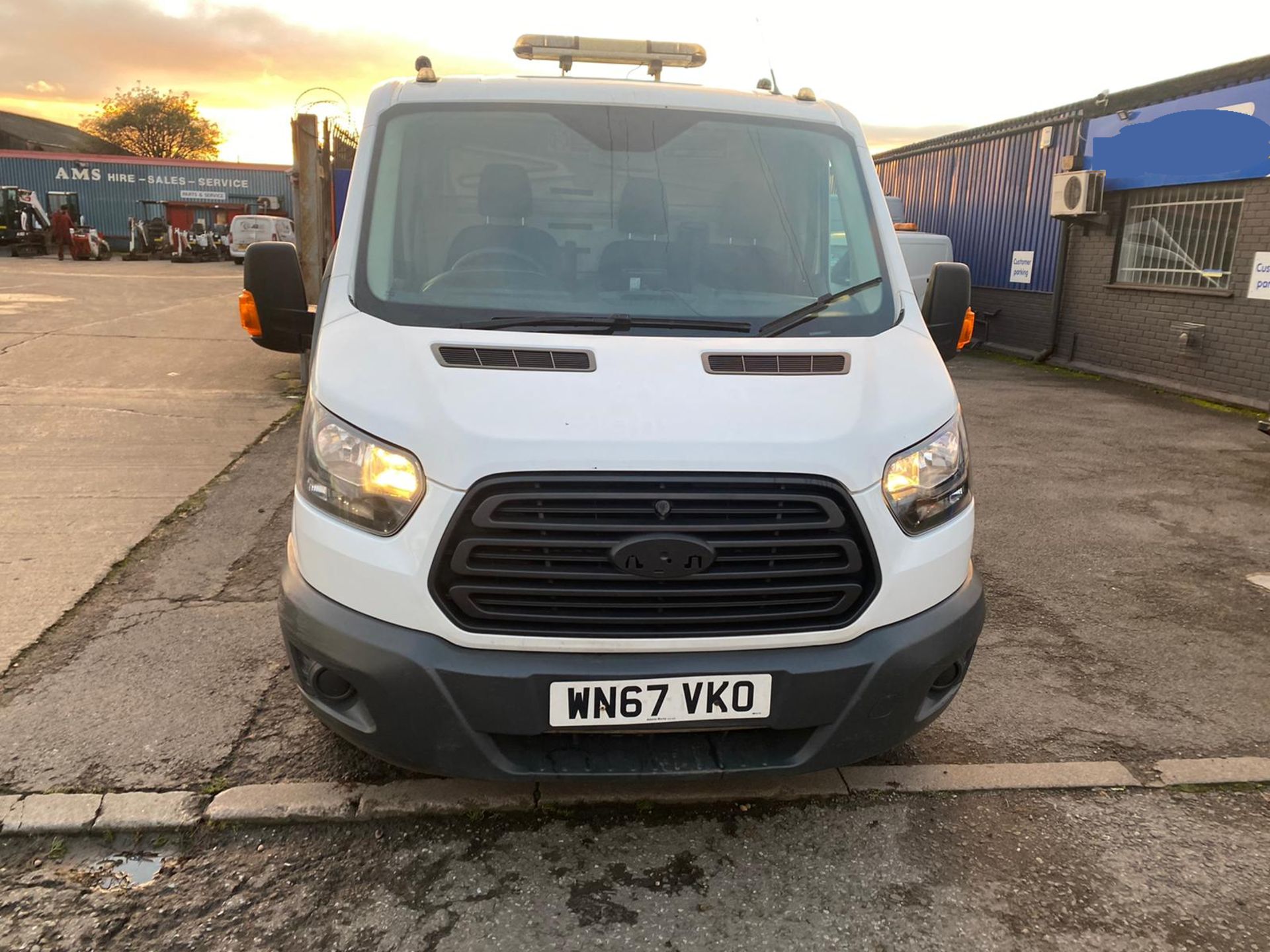 2017 67 FORD TRANSIT CREW CAB TIPPER -110K MILES - EURO 6 - FACTORY TIPPER BODY - RWD - Image 2 of 11