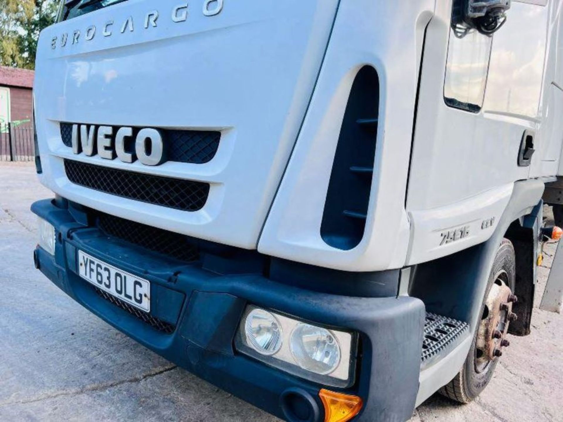 IVECO EUROCARGO 7.5 TON BOX TRUCK *YEAR 2013* C/W REVERSE CAMERA - Image 4 of 15