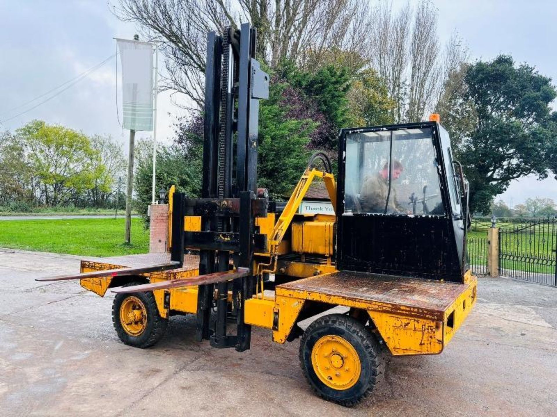 LANCER BOSS 437/MKVA-1 SIDE LOAD DIESEL FORKLIFT C/W PERKINS ENGINE - Image 11 of 13