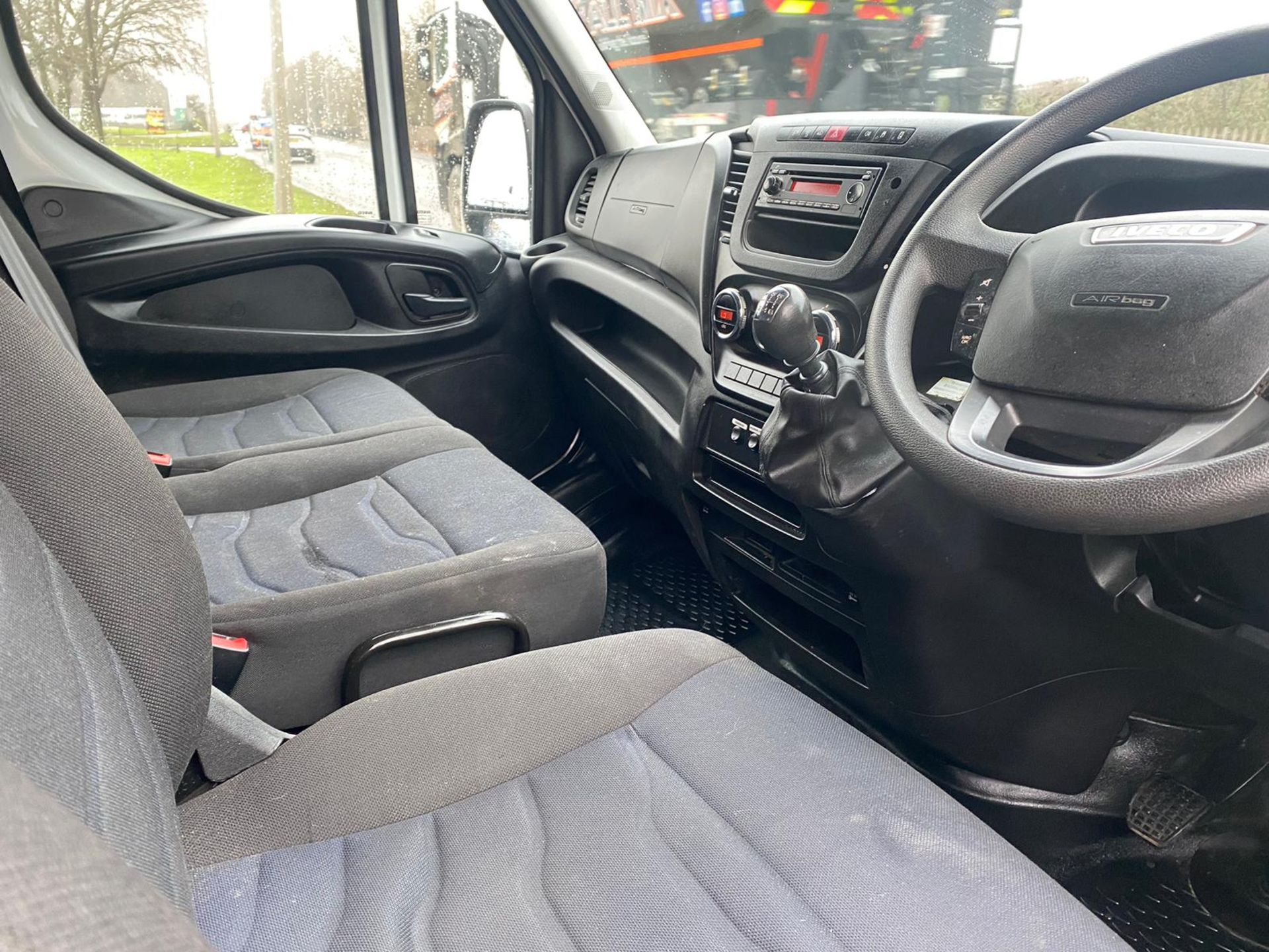 2017 67 IVECO DAILY MWB PANEL VAN - 145K MILES - Image 10 of 10