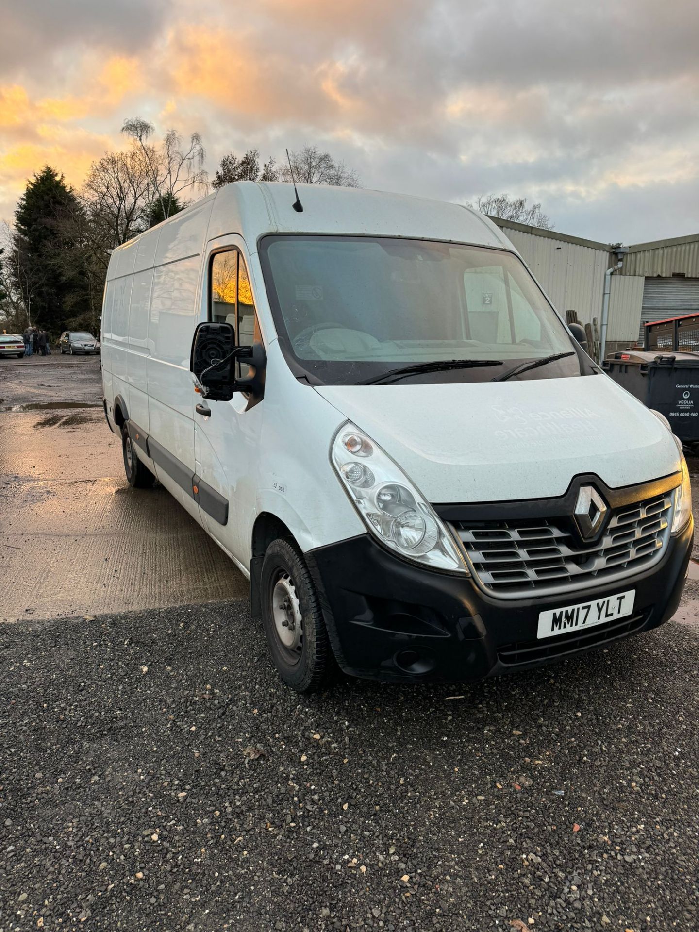 2017 17 RENAULT MASTER XLWB L4 PANEL VAN - 178K MILES - EURO 6 - 1 KEY - Image 2 of 8