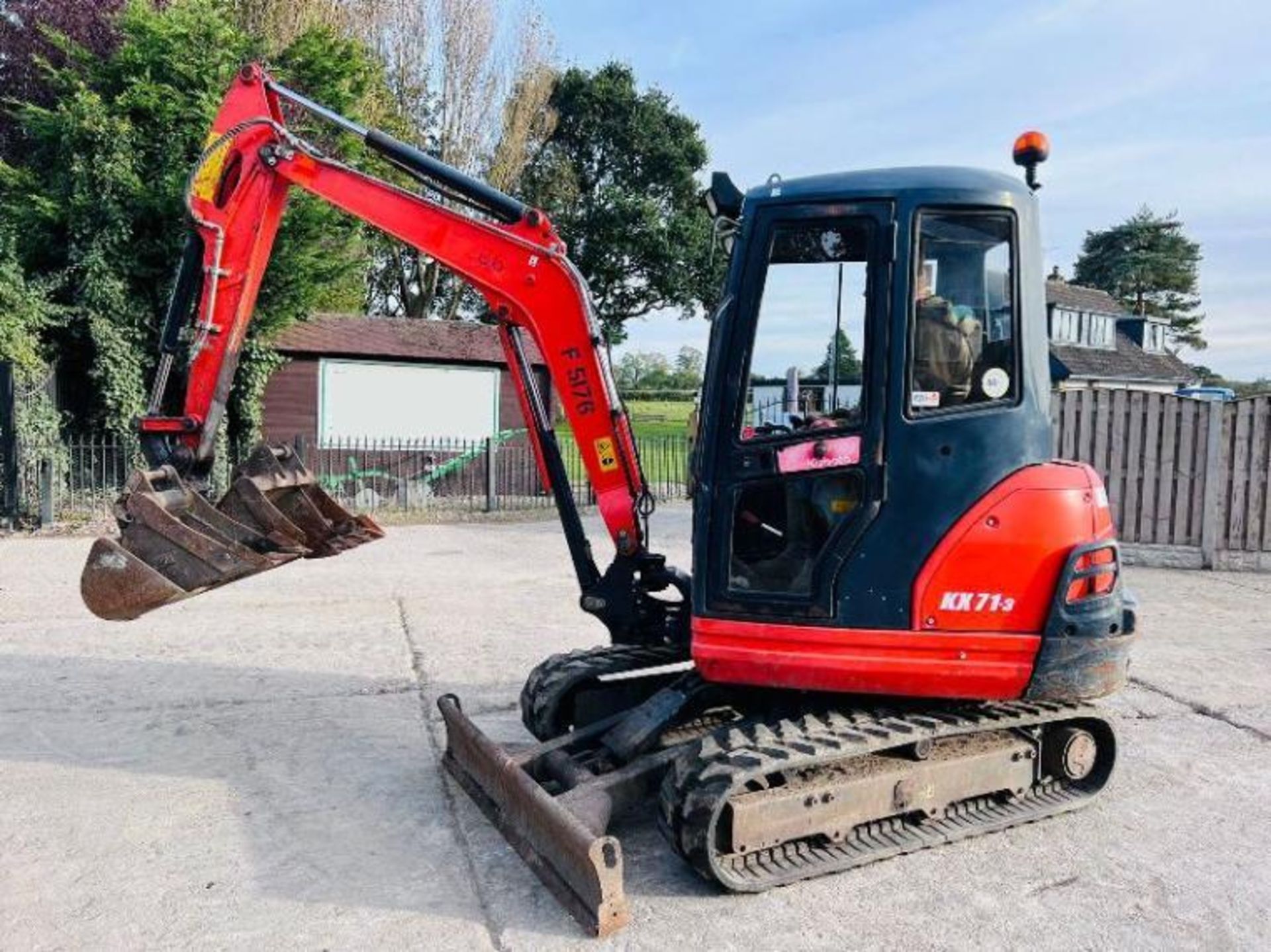 KUBOTA KX71-3 EXCAVATOR *YEAR 2014, 4211 HOURS, ONE OWNER FROM NEW*. - Image 13 of 15
