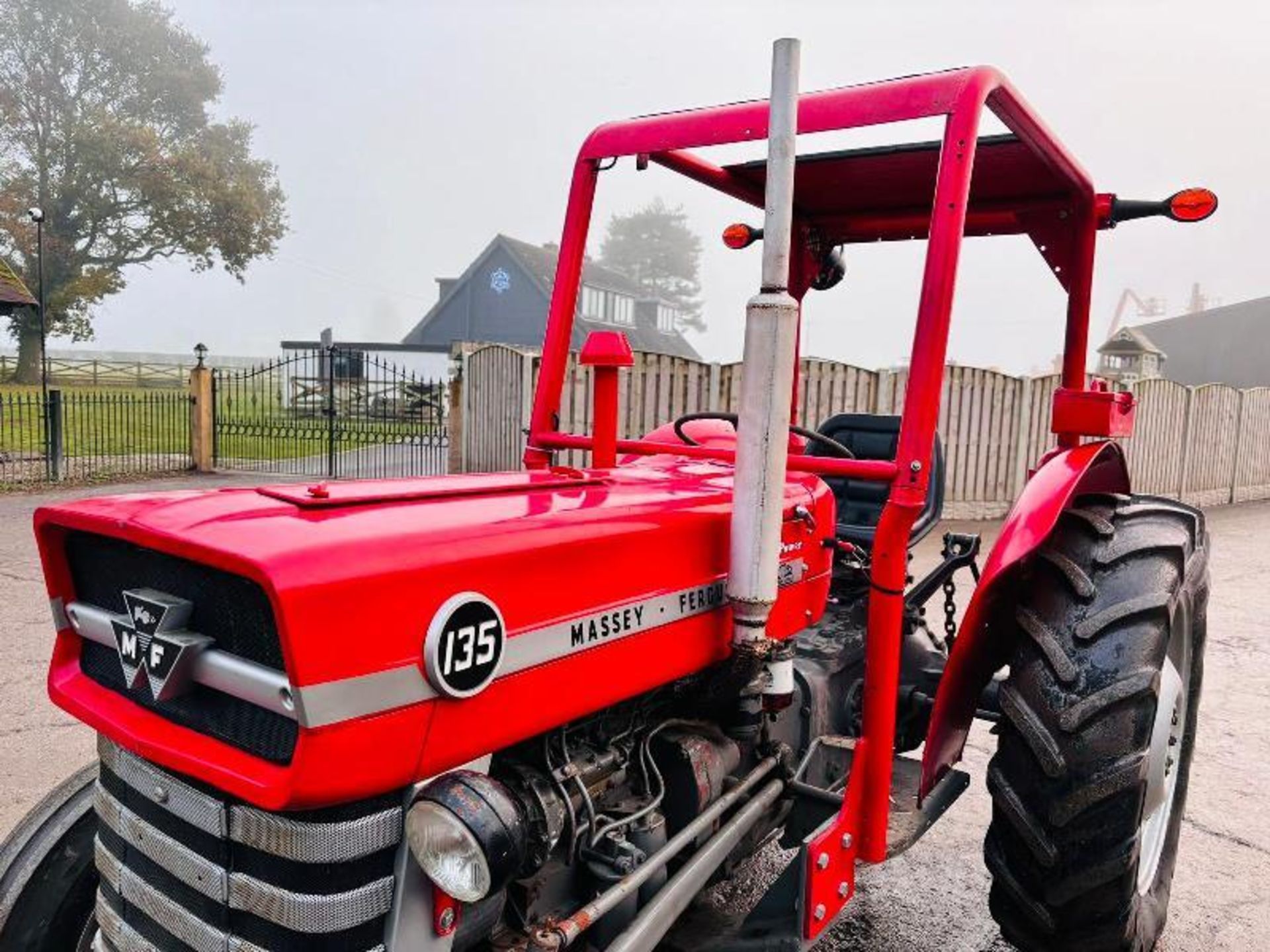 MASSEY FERGUSON 135 MULTI POWER TRACTOR C/W ROLE FRAME - Image 6 of 15