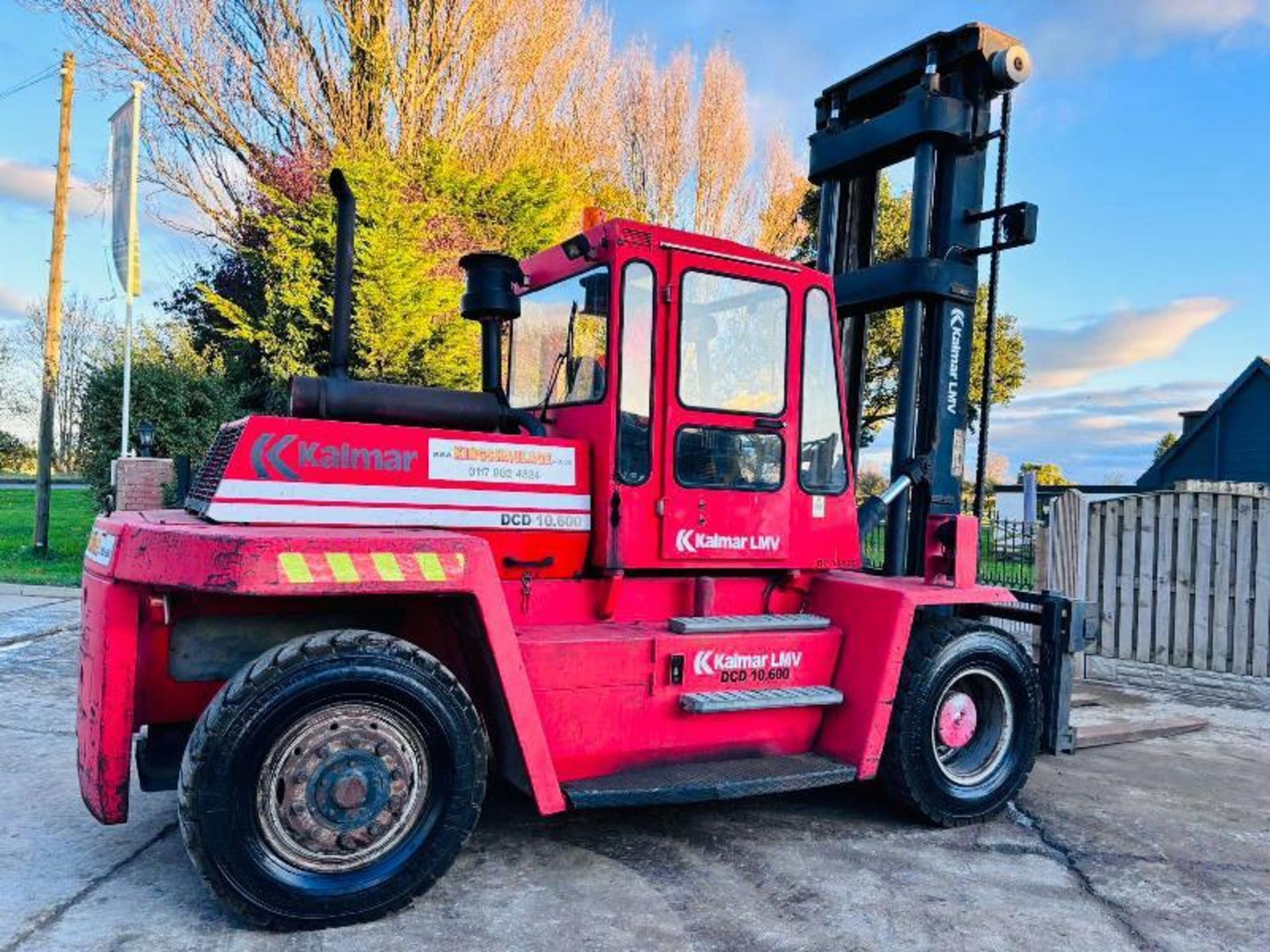 KALMAR LMV DCD 10.600 DIESEL FORKLIFT C/W VOLVO ENGINE - Image 2 of 16