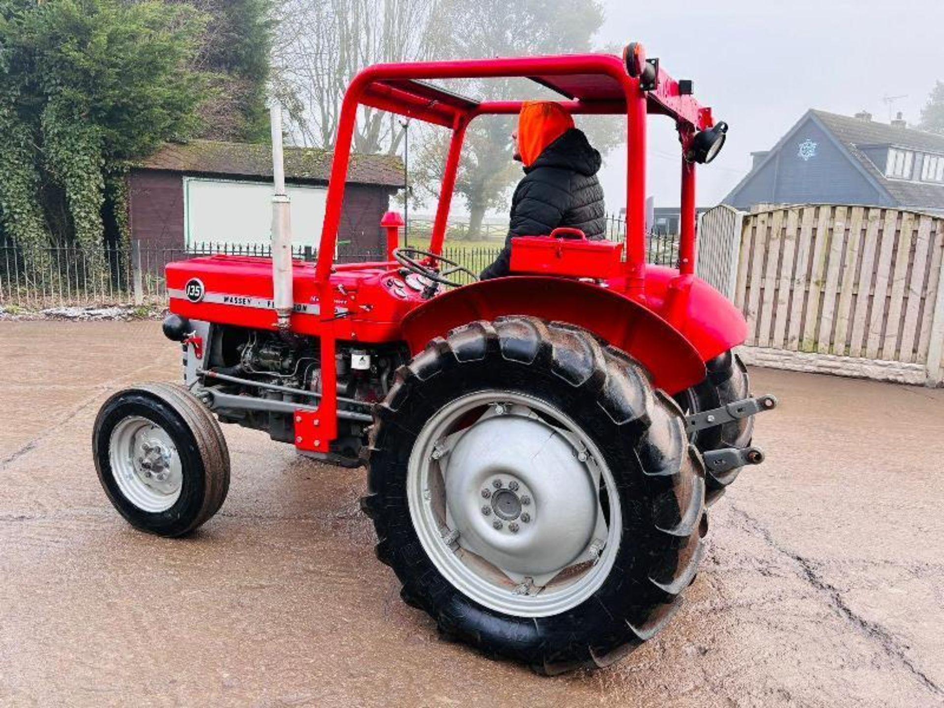 MASSEY FERGUSON 135 MULTI POWER TRACTOR C/W ROLE FRAME - Image 5 of 15