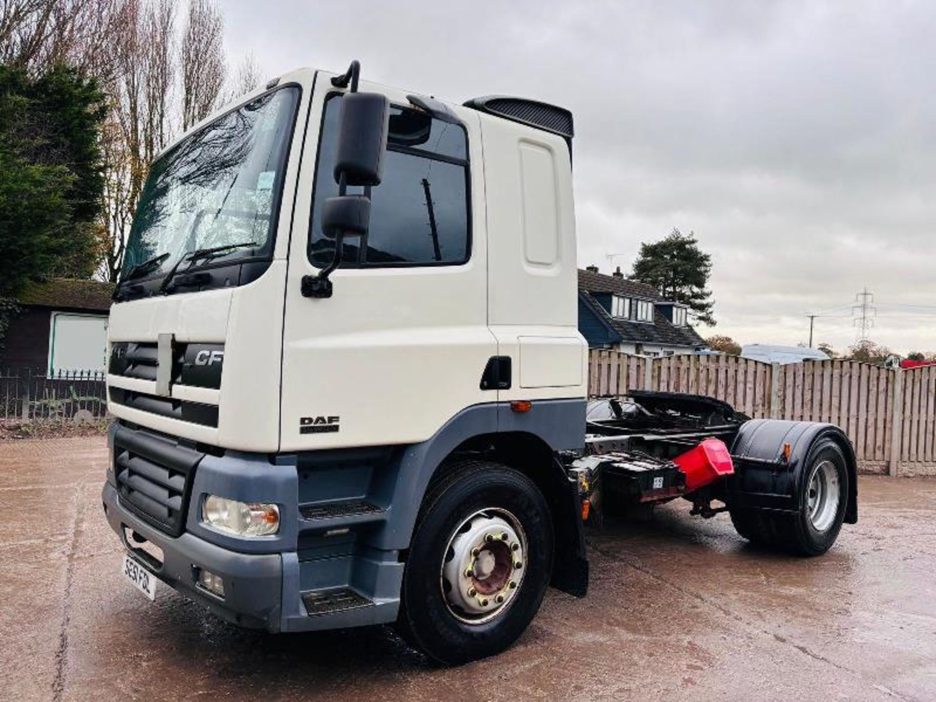 DAF 85.380 4X2 TRACTOR UNIT *YEAR 2001, ONLY 82,185 KMS* C/W MANUAL GEAR BOX - Image 18 of 19