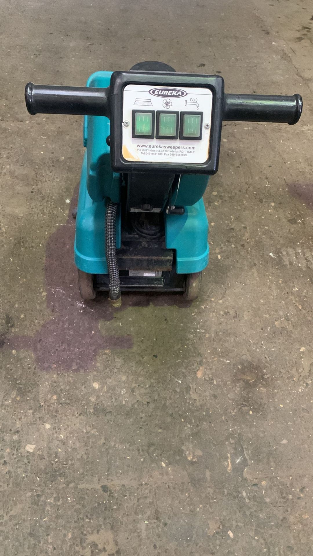 EUREKA E36 BATTERY SCRUBBER DRIER FLOOR CLEANING MACHINE SPARES AND REPAIRS SOME PARTS MISSING