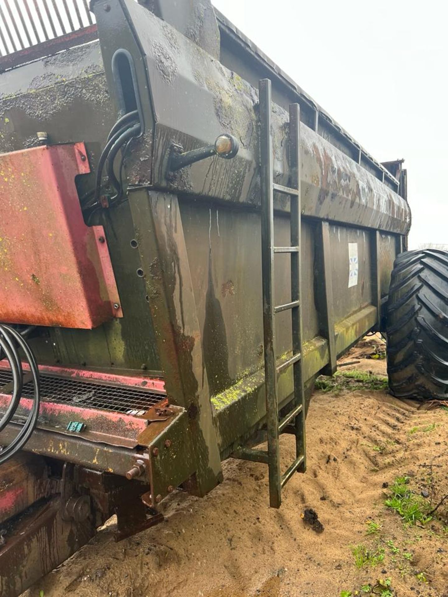 2004 RICHARD WESTERN 12 TON MUCK SPREADER 