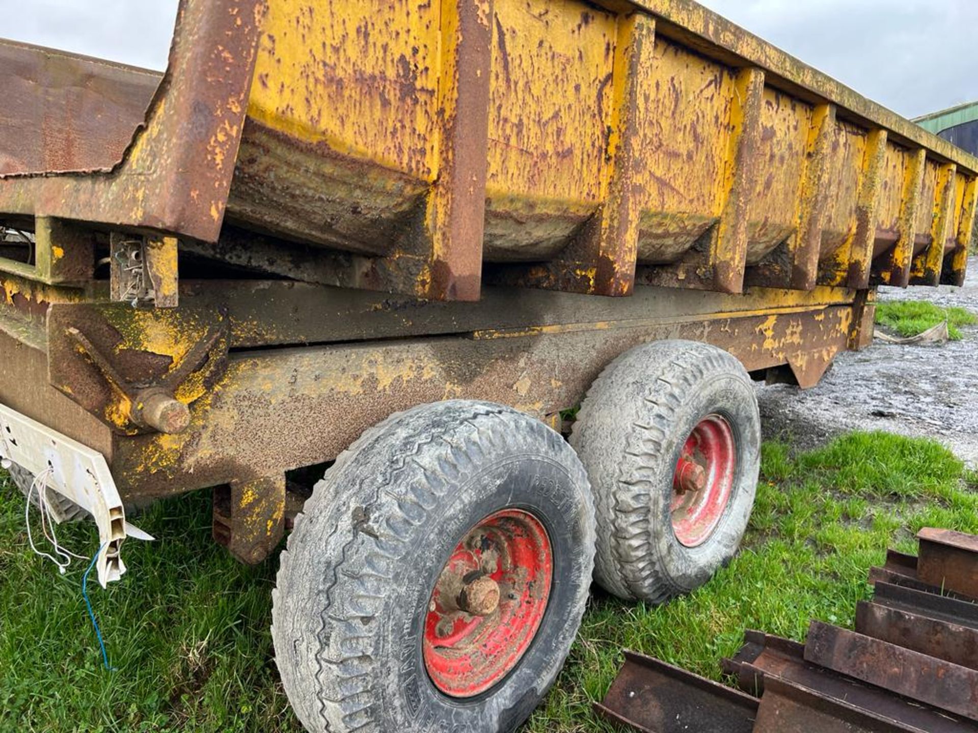 10 TON TIPPING TRAILER