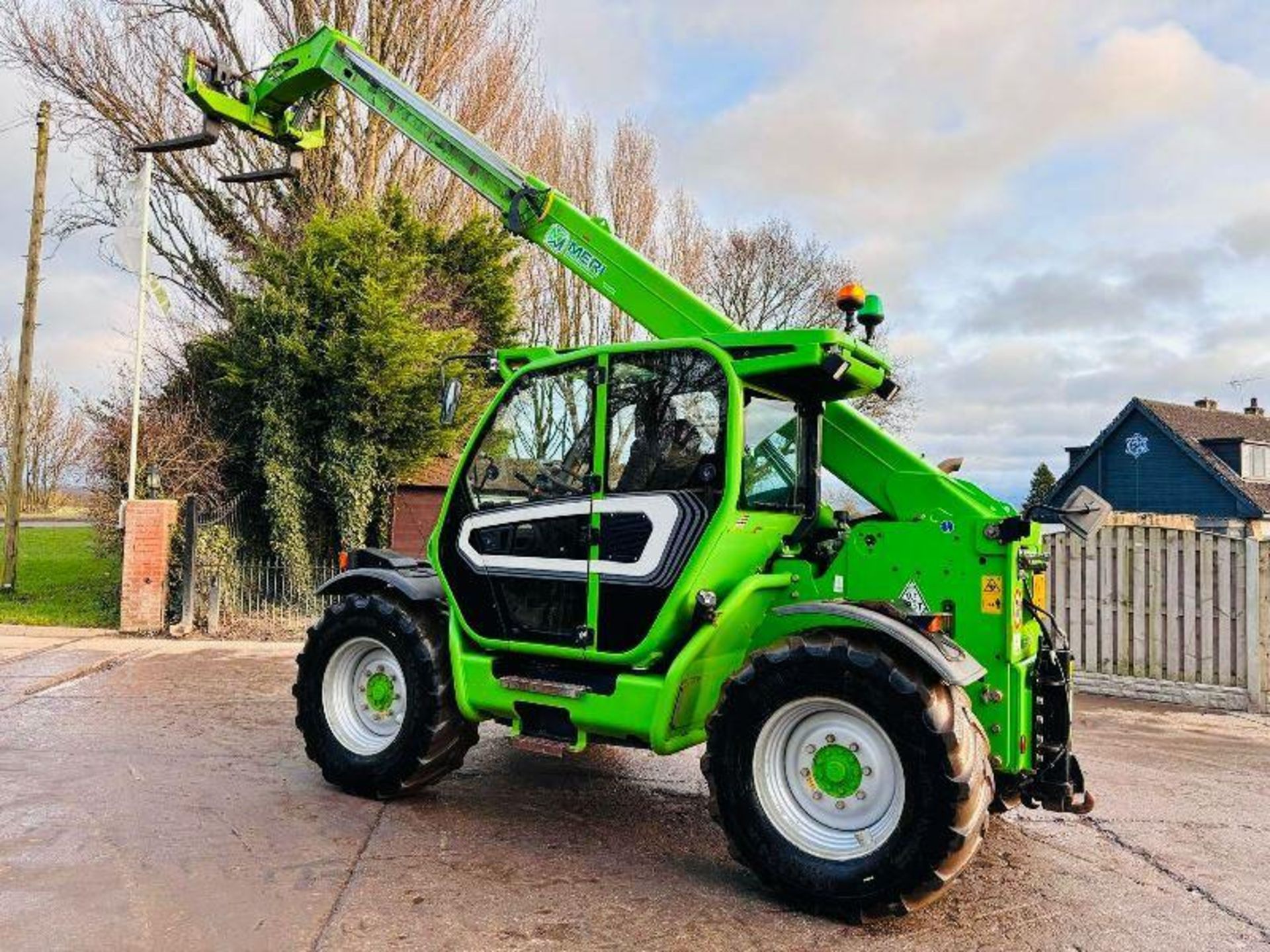 MERLO TF42.7 4WD TELEHANDLER *AG-SPEC, YEAR 2017* C/W PICK UP HITCH - Image 8 of 18