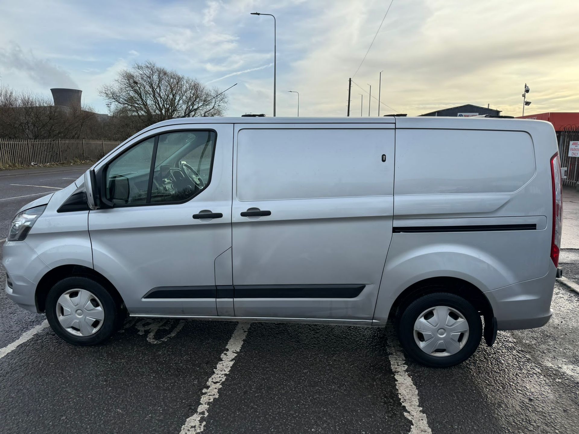 2019 69 FORD TRANSIT CUSTOM TREND PANEL VAN - 134K MILES - EURO 6 - AIR CON - Image 11 of 13