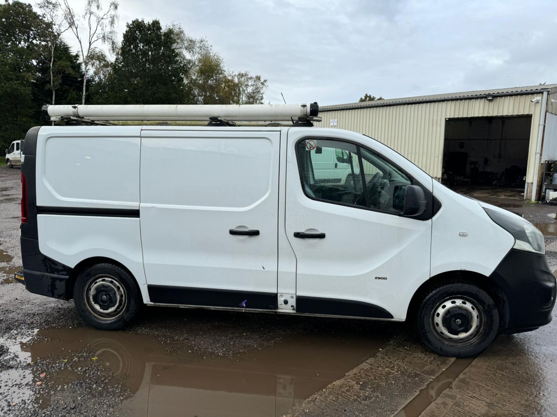 2014 64 VAUXHALL VIVARO PANEL VAN - 55K MILES - EX BT - TWIN SIDE DOORS - ROOF RACK - Image 10 of 10