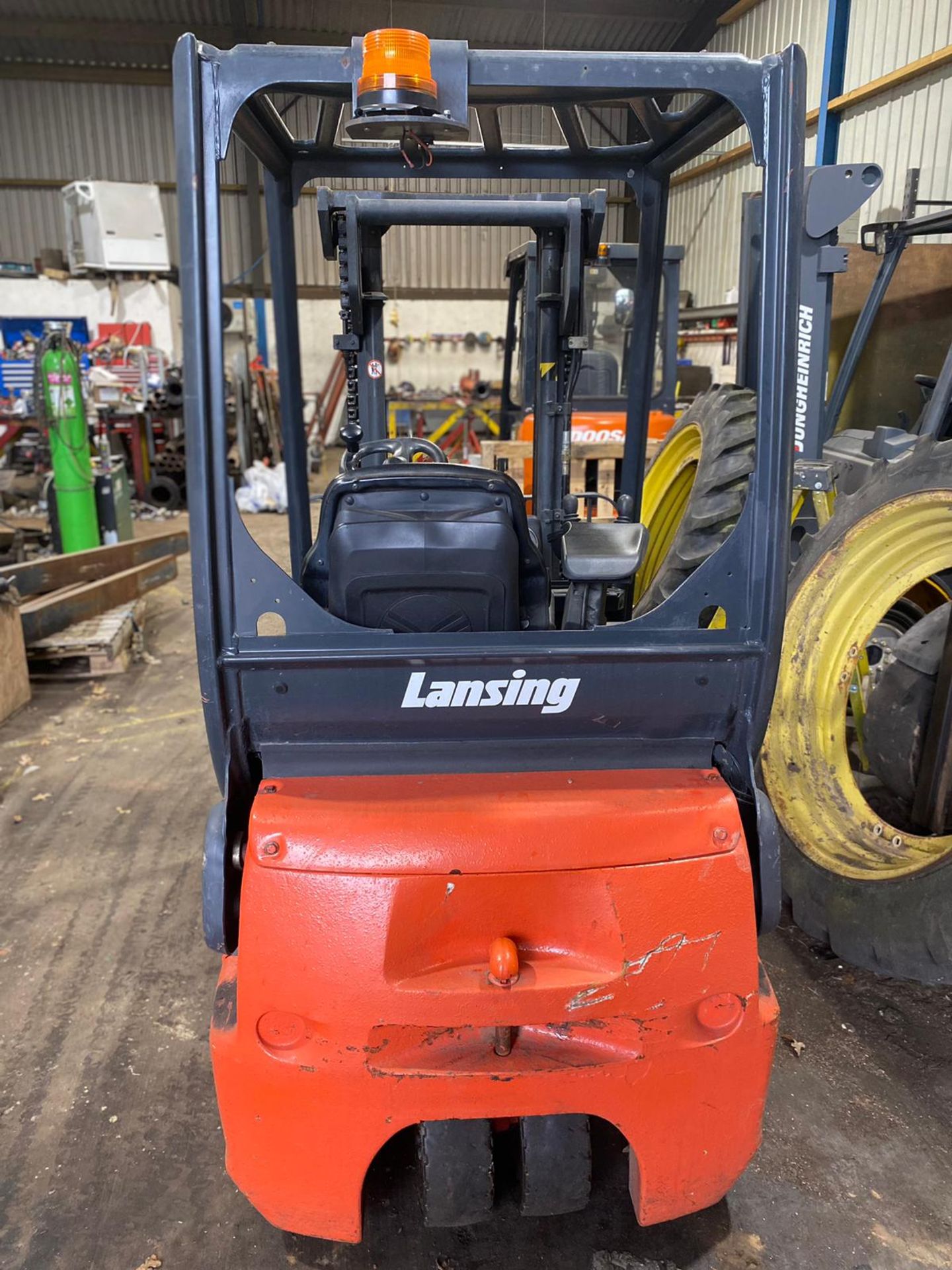 2001 LINDE E14 FORKLIFT - VERY NICE GOOD ALL AROUND FORKLIFT. - Image 7 of 7