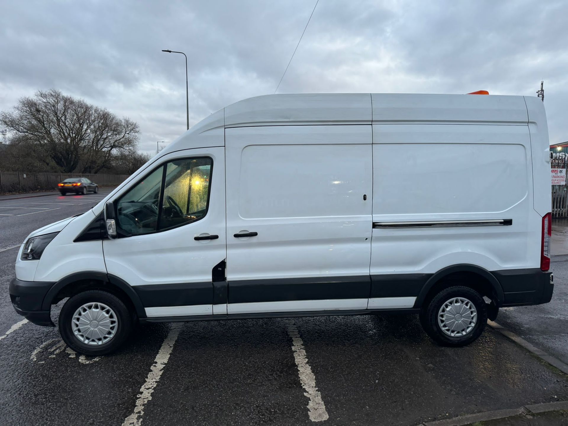 2018 68 FORD TRANSIT 350 PANEL VAN - RWD - EURO 6 - PLY LINED - 98k MILES - Image 5 of 11