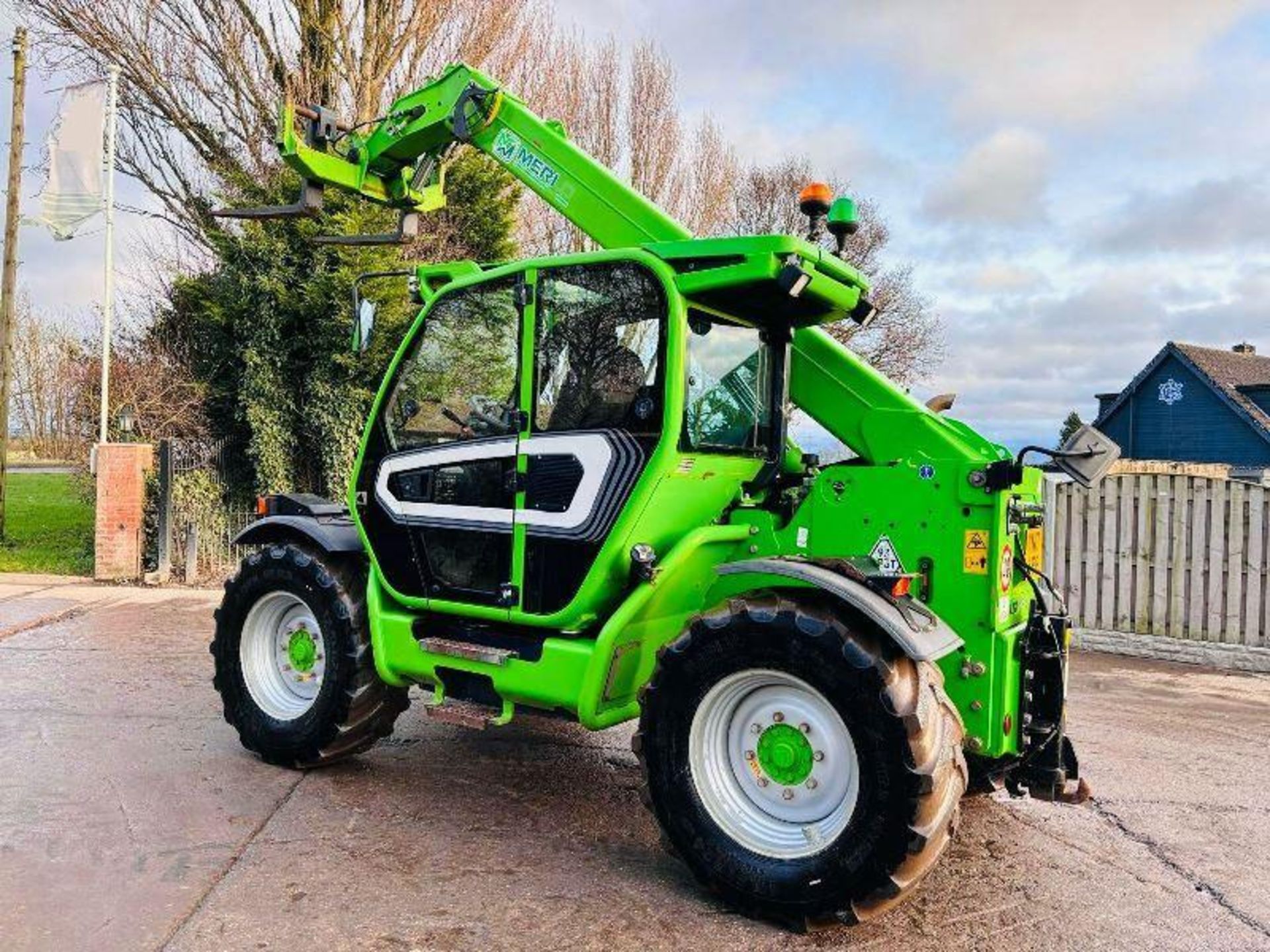 MERLO TF42.7 4WD TELEHANDLER *AG-SPEC, YEAR 2017* C/W PICK UP HITCH - Image 18 of 18
