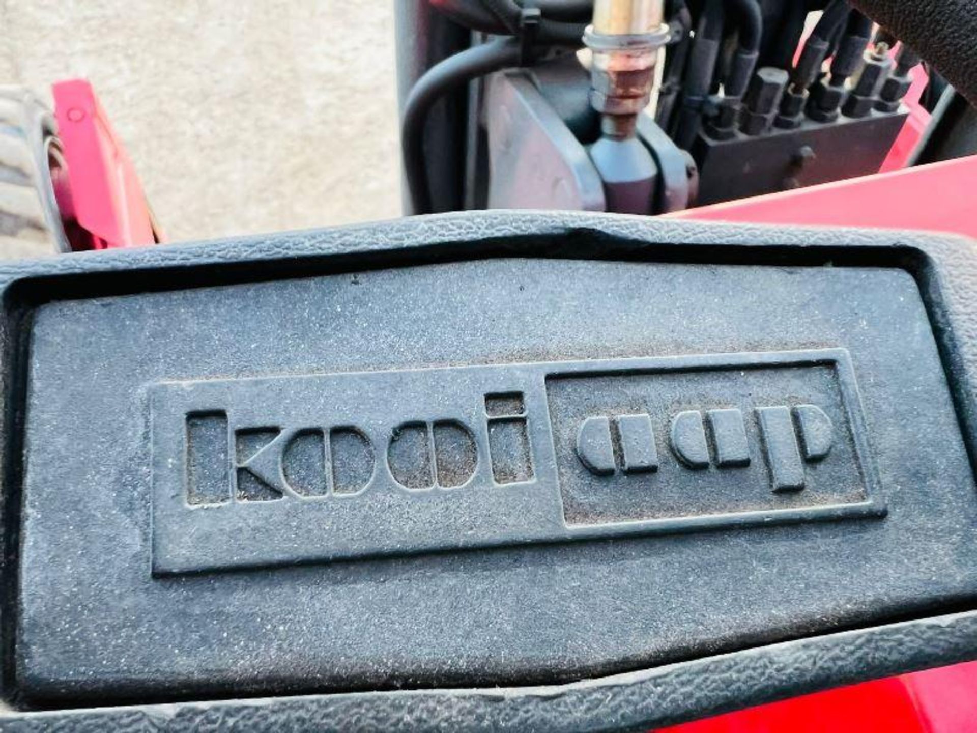 KOOIAAP FORK TRUCK C/W KUBOTA ENGINE & HYDRAULIC PUSH OUT HEAD STOCK - Image 7 of 13