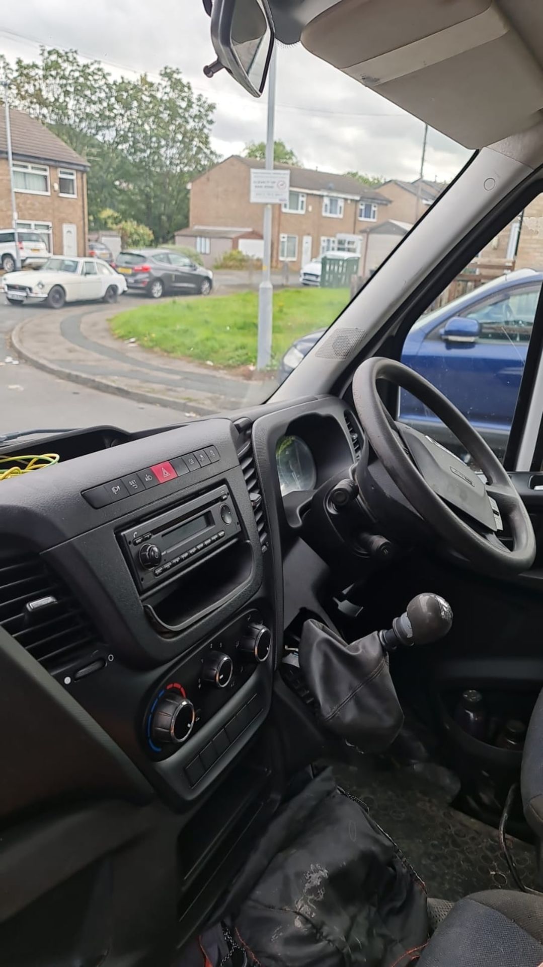 2018 IVECO DAILY 2.3 CREW CAB DROPSIDE - 133K MILES - Image 3 of 6