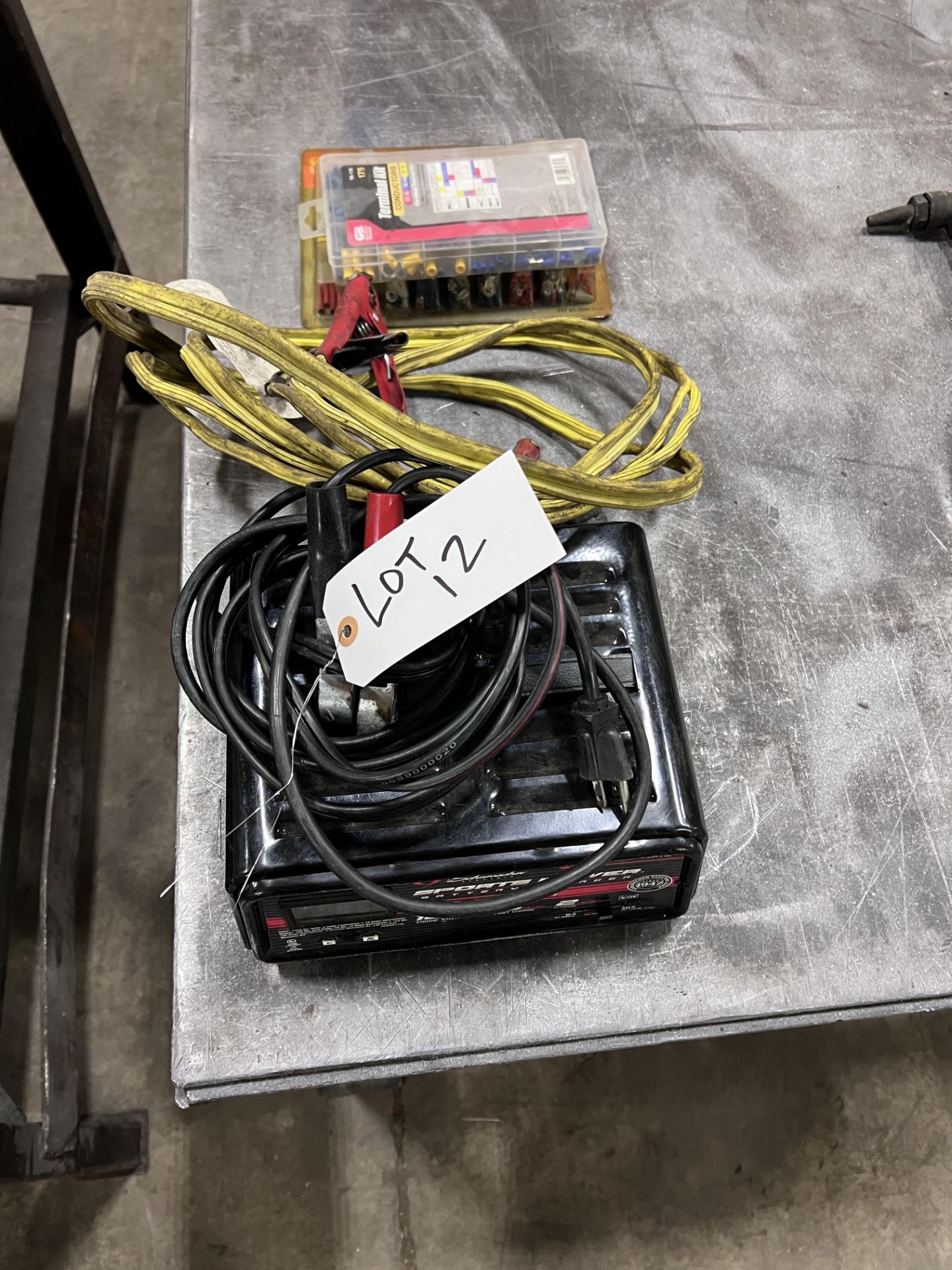 Lot - Battery Charger & Jumper Cables