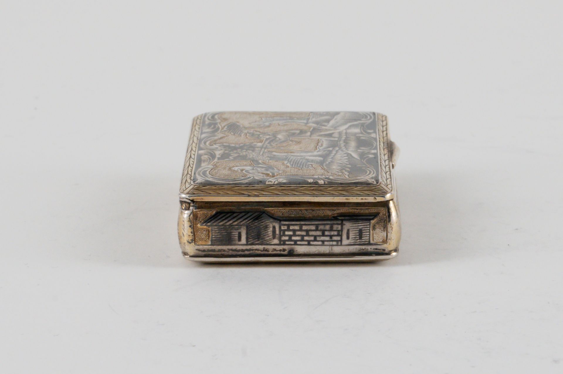 Small box with hunting scene and architectural landscape - Image 4 of 7