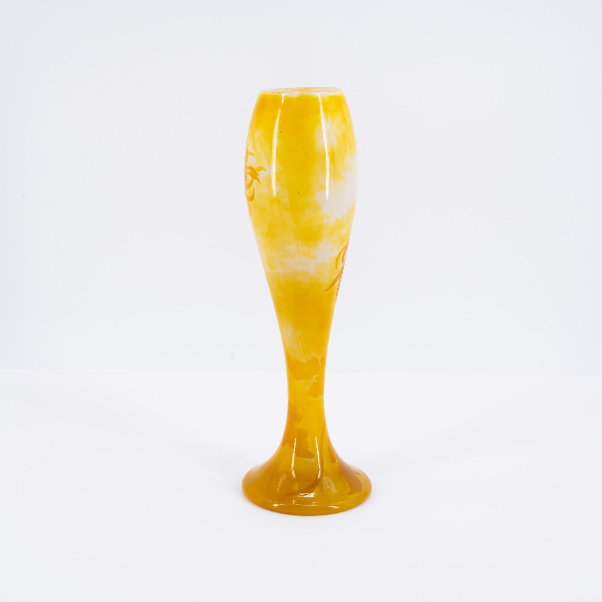 Vase with Chrysanthemums - Image 3 of 7
