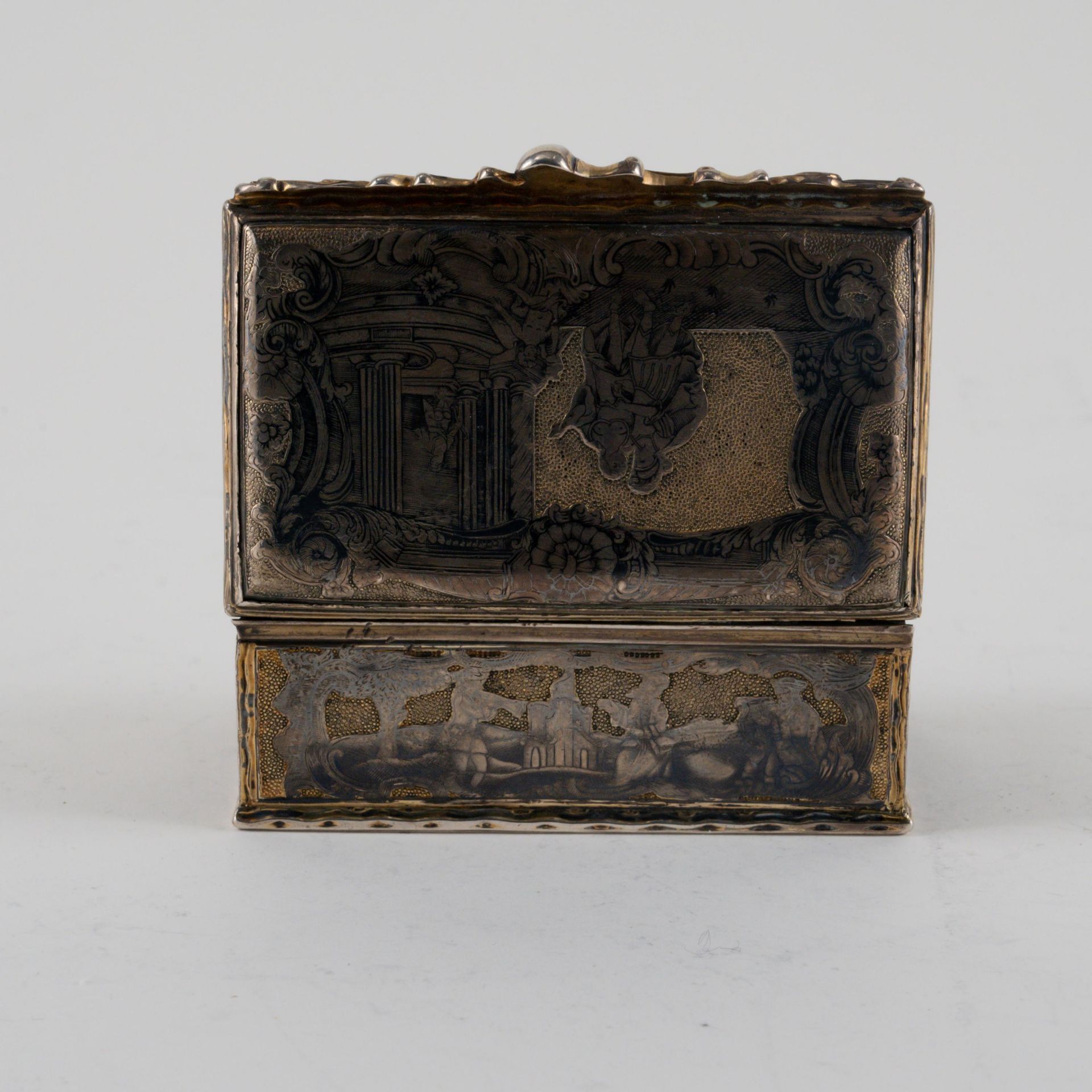 Snuff box with mythological scene & idyllic landscapes with couples - Image 5 of 7