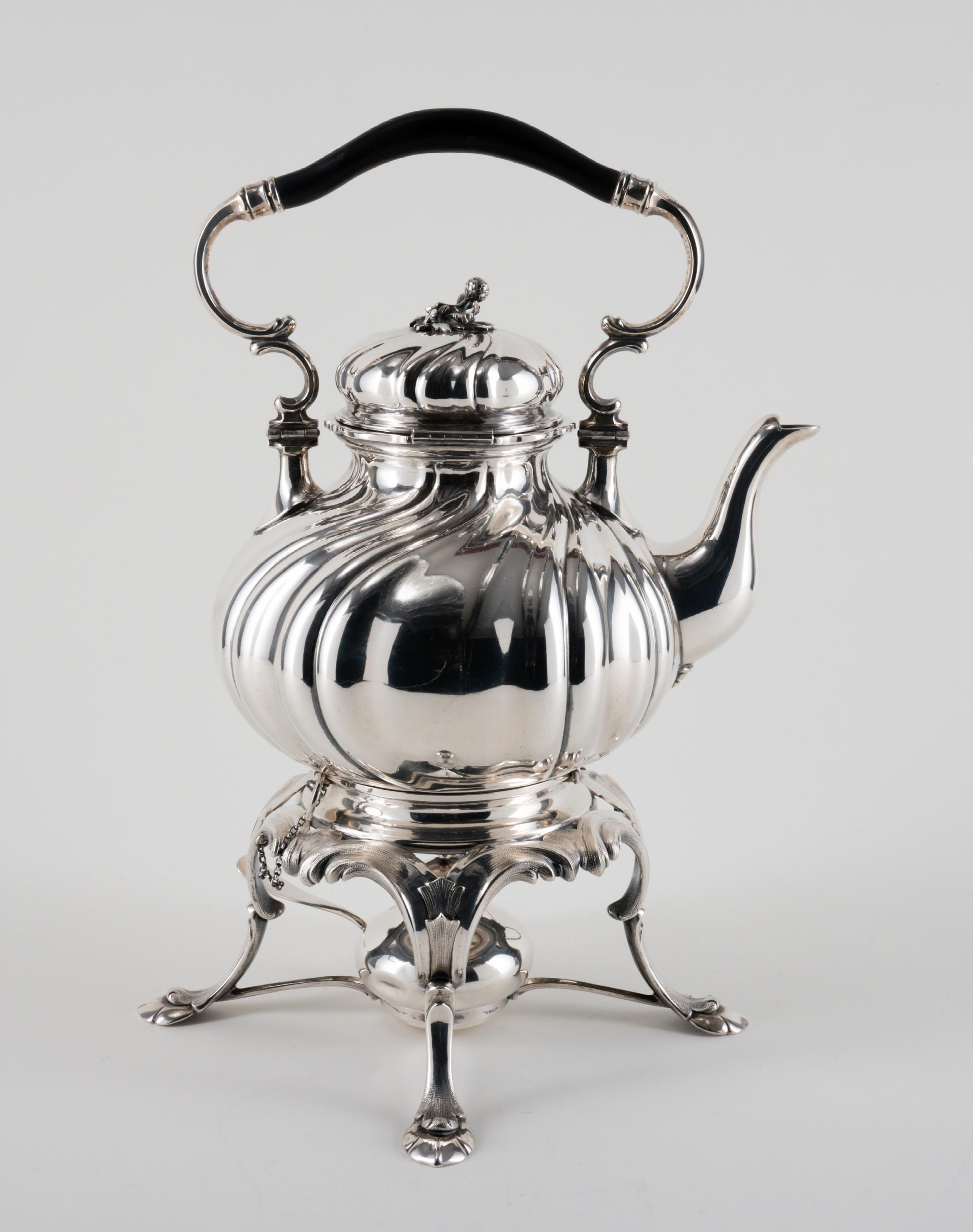Large teapot with twisted features on rechaud - Image 3 of 6