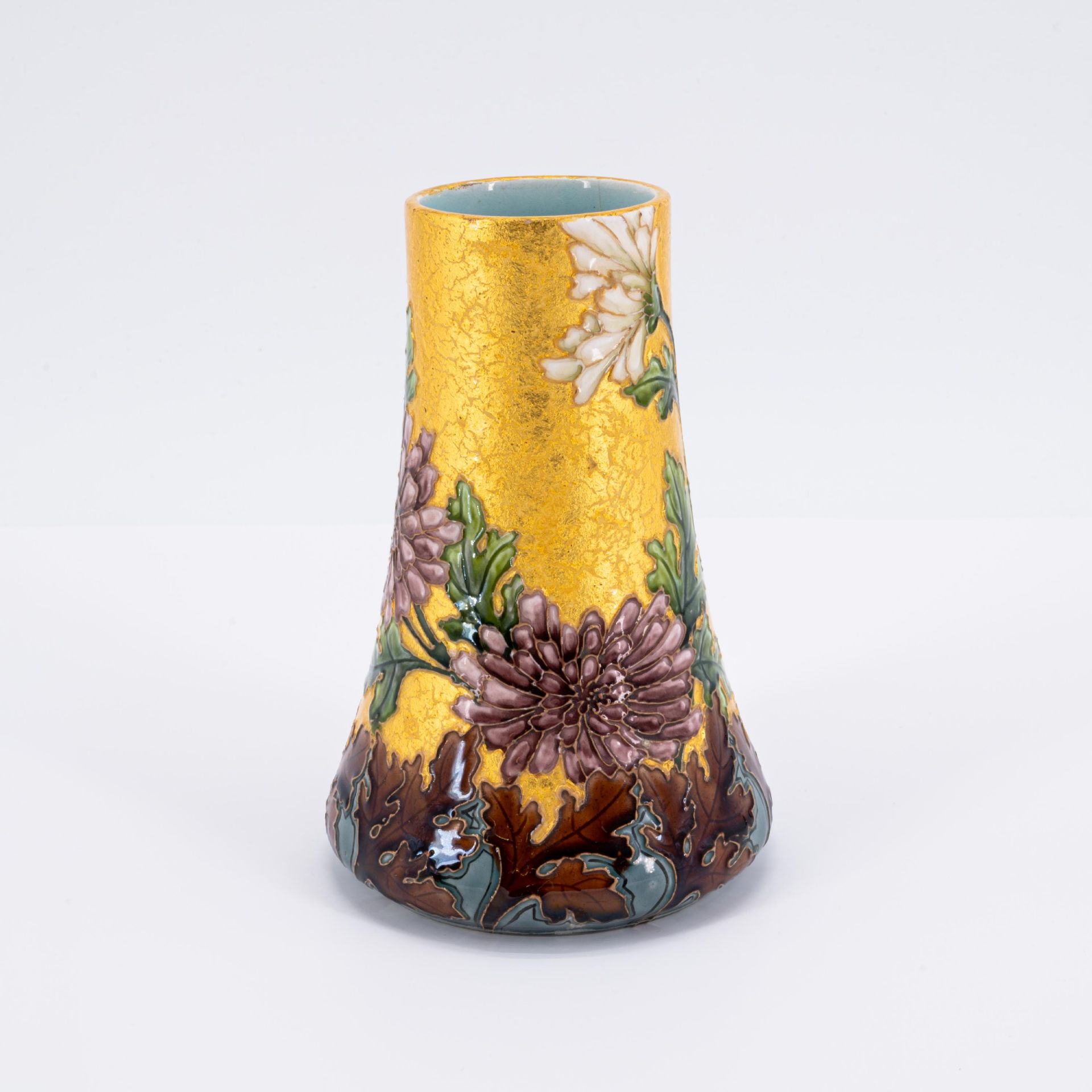 Slim vase with chrysanthemum decor - Image 2 of 6