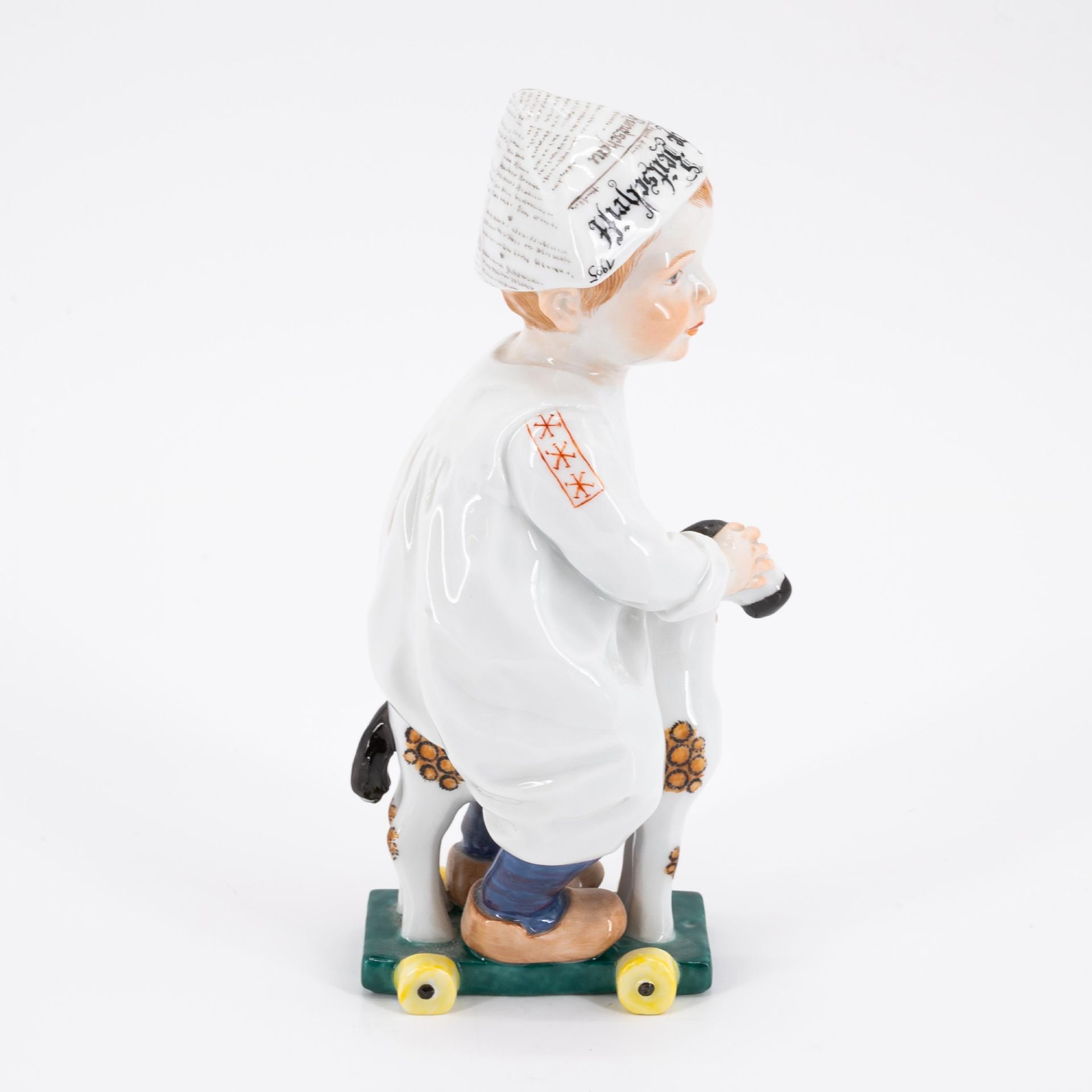 Meissen: PORCELAIN HENTSCHEL CHILD WITH NEWSPAPER HAT ON TOY HORSE - Image 4 of 5