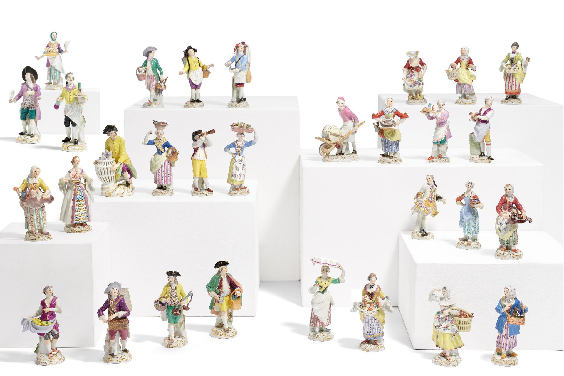 Meissen: 33 Figuren der "Cris de Paris"