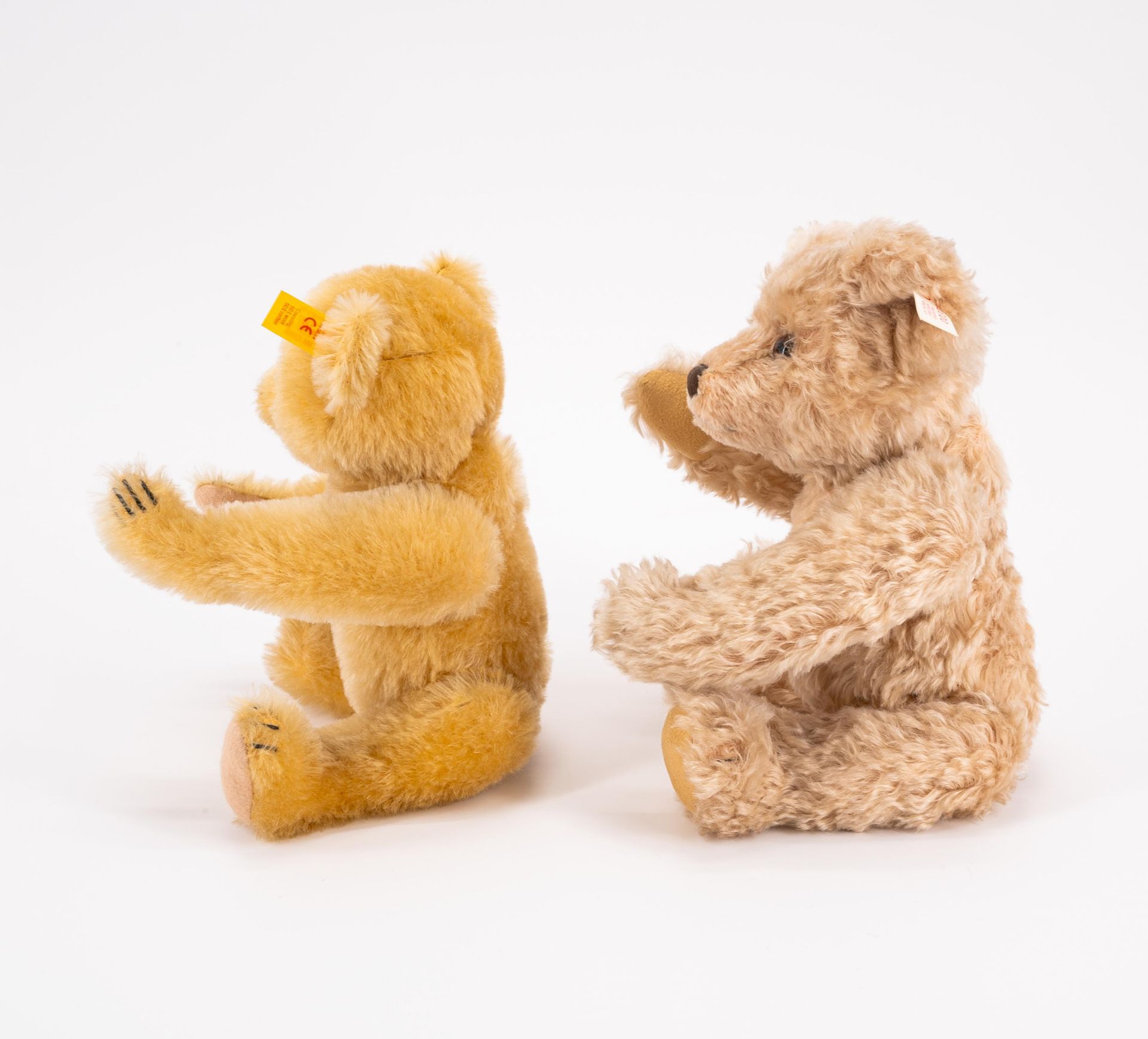Steiff: TWO STEIFF BEARS FROM COLLECTORS EDITIONS MADE OF MOHAIR PLUSH, WOOL AND GLASS - Image 2 of 8