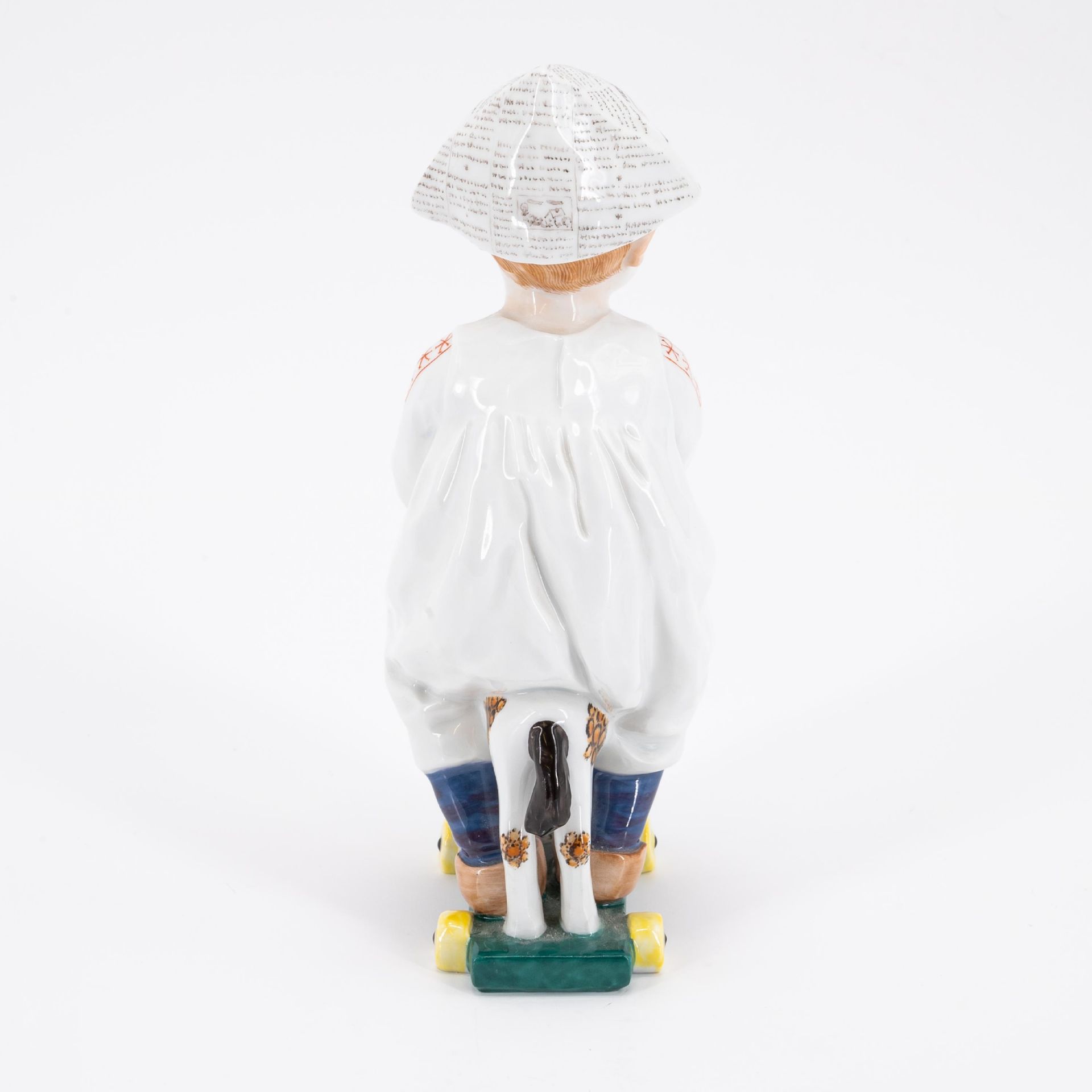 Meissen: PORCELAIN HENTSCHEL CHILD WITH NEWSPAPER HAT ON TOY HORSE - Image 3 of 5