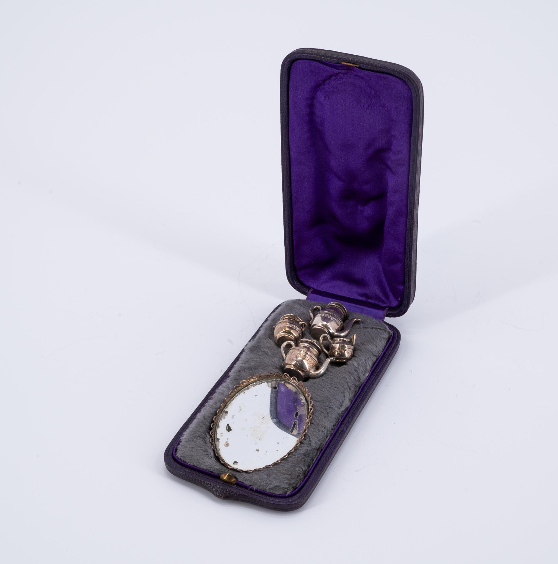 THREE SILVER MINIATURE SERVICE - Image 6 of 8