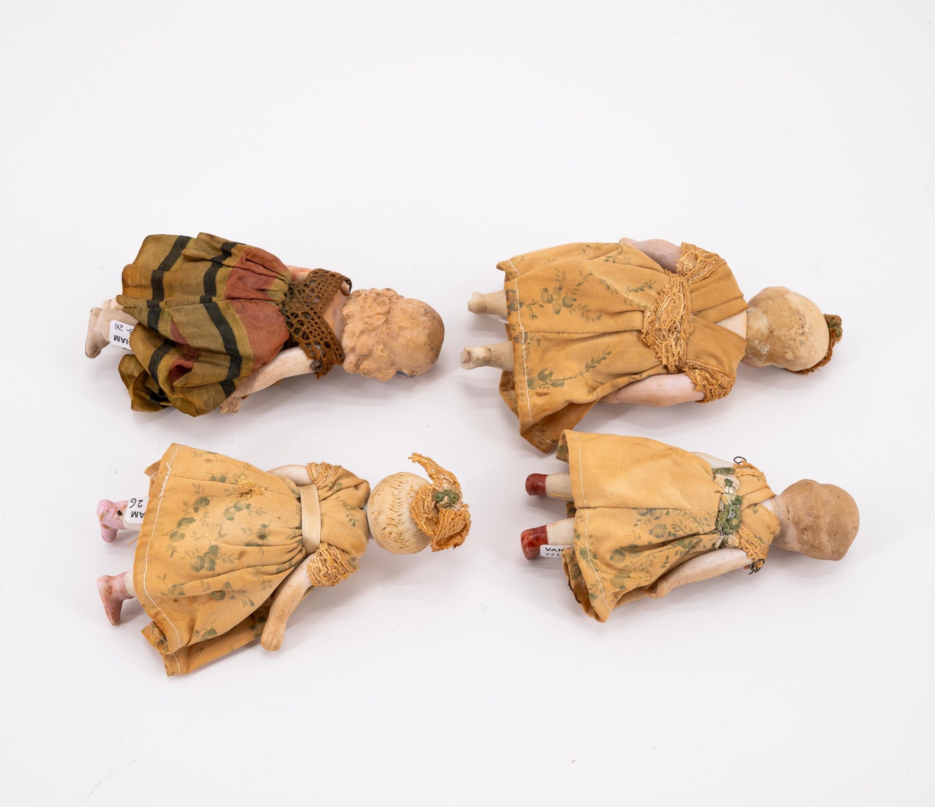 DOLL IN NUN'S HABIT, FOUR BISQUE PORCELAIN HEAD DOLLS AND A DOLL'S HEAD MADE OF PORCELAIN, TEXTILE,  - Image 5 of 5