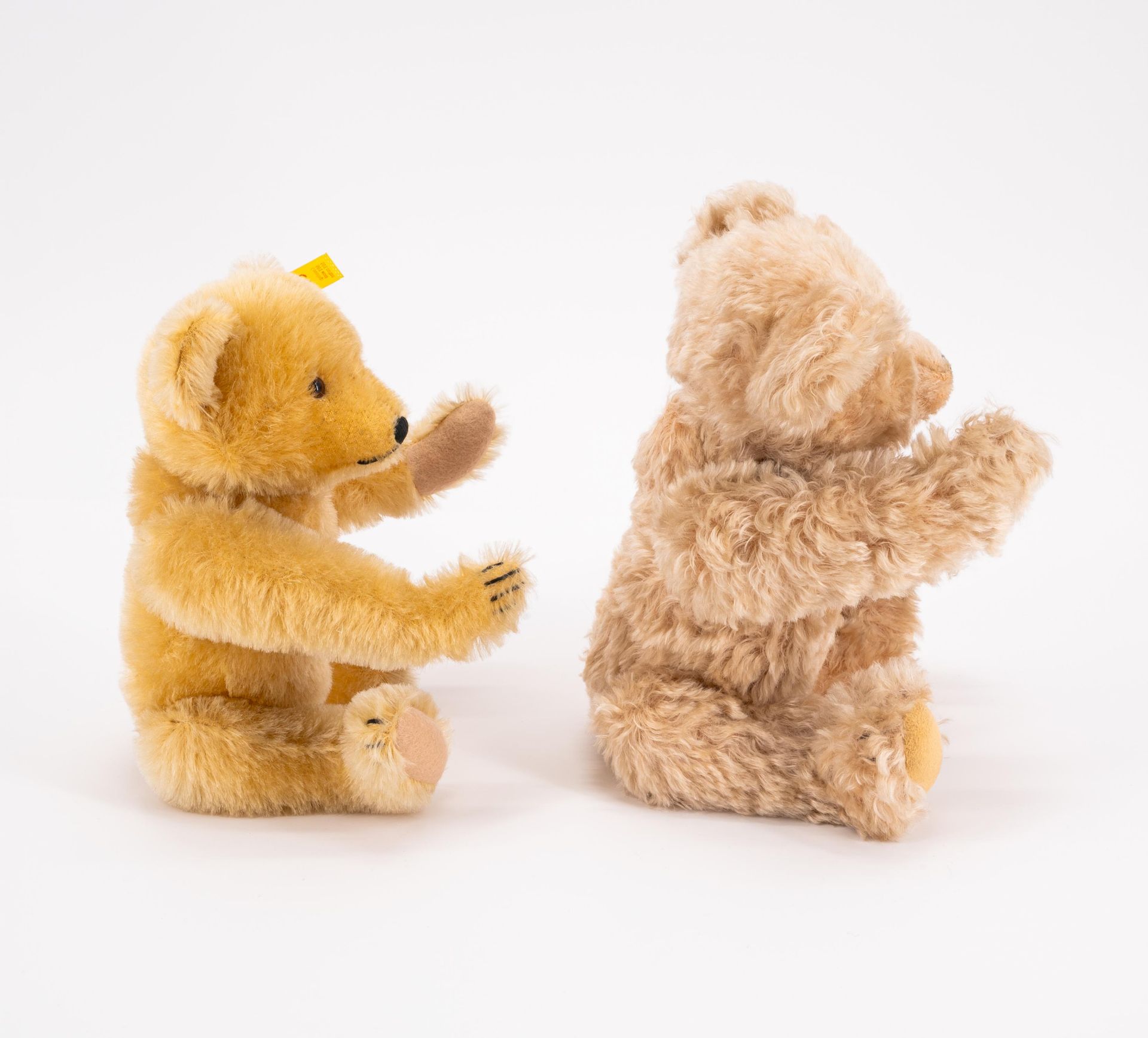 Steiff: TWO STEIFF BEARS FROM COLLECTORS EDITIONS MADE OF MOHAIR PLUSH, WOOL AND GLASS - Image 4 of 8