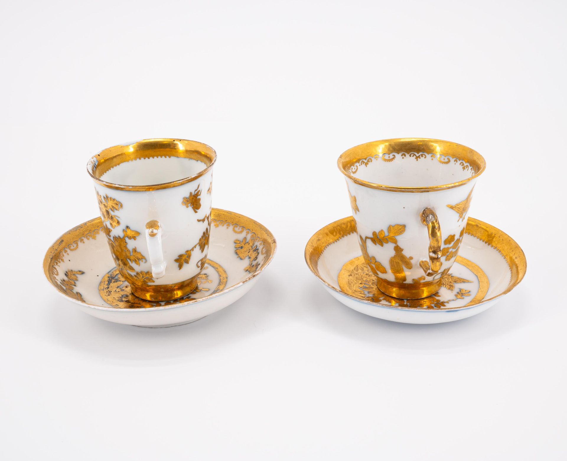 Meissen: TWO PORCELAIN BEAKERS WITH DOUBLE HANDLE WITH SAUCERS AND DECORATED-OVER THREE FRIENDS DECO - Image 2 of 6