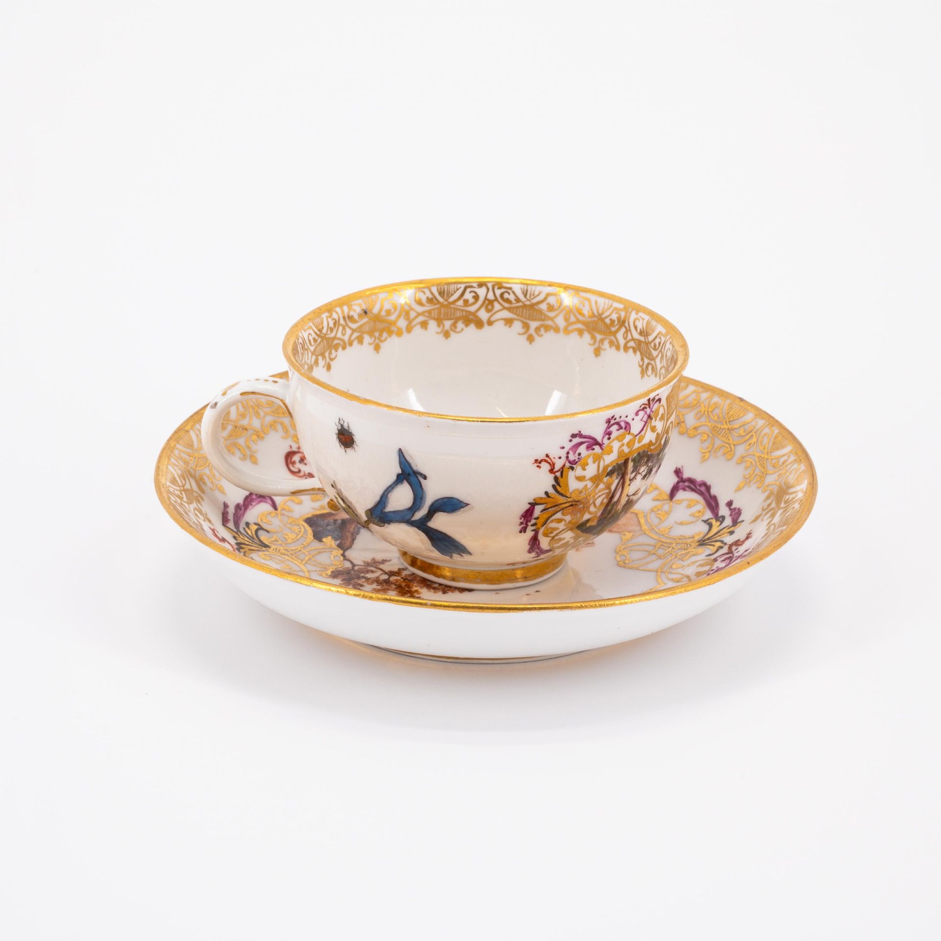 Meissen: CUP AND SAUCER WITH LARGE GOLD CARTOUCHES AND HUNTING SCENES - Image 4 of 6