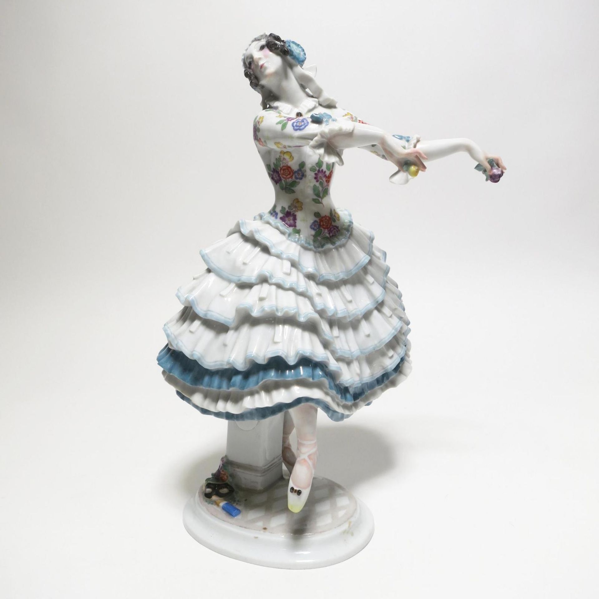 Meissen: PORCELAIN FIGURINES OF THE 'RUSSIAN BALLET' - Image 13 of 49