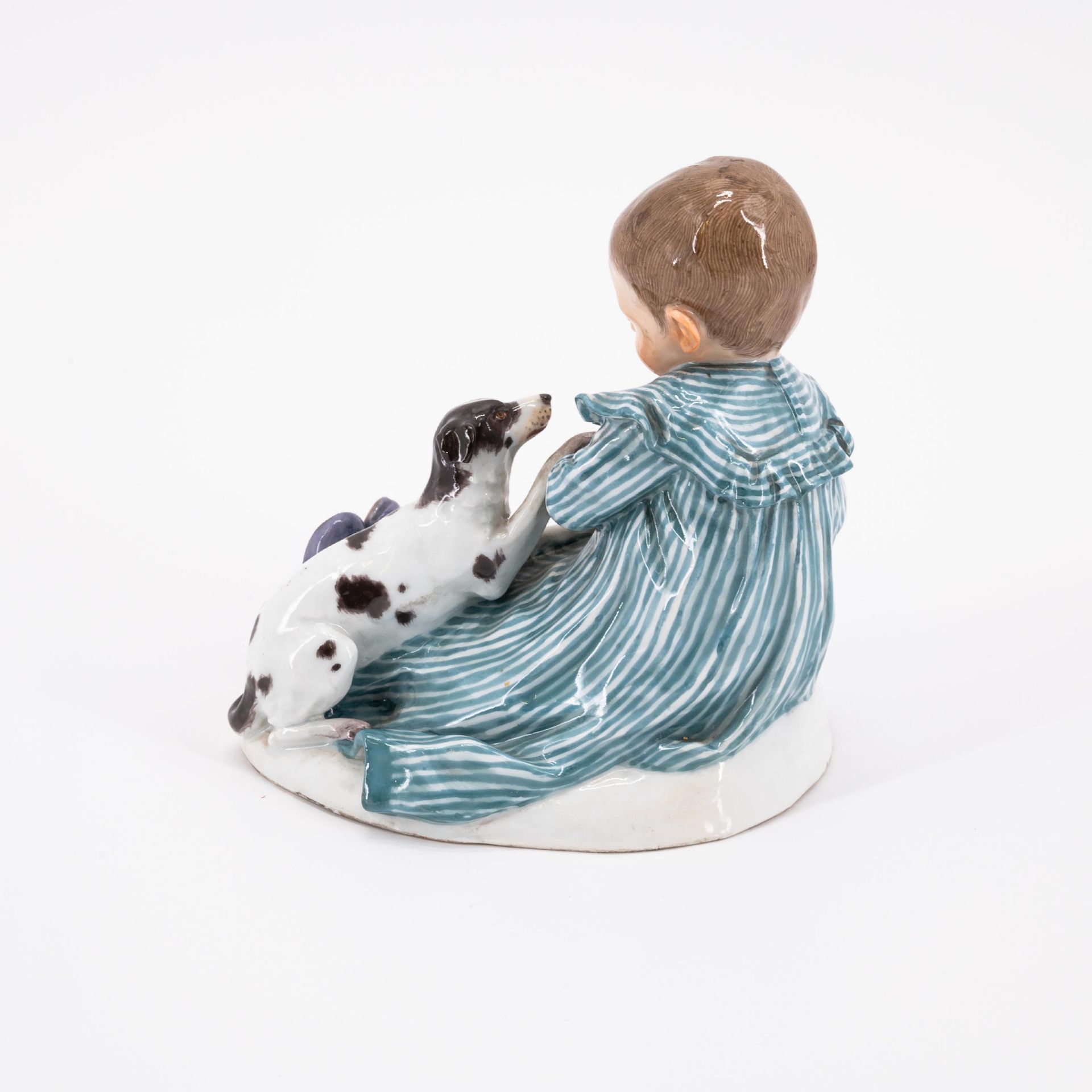 Meissen: PORCELAIN FIGURINE OF A SMALL CHILD WITH CUP AND SMALL DOG - Image 3 of 5