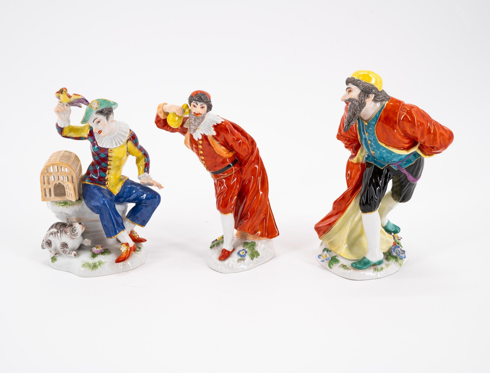 Meissen: FOUR LARGE AND THREE SMALL PORCELAIN FIGURINES FROM THE COMMEDIA DELL'ARTE - Image 2 of 10