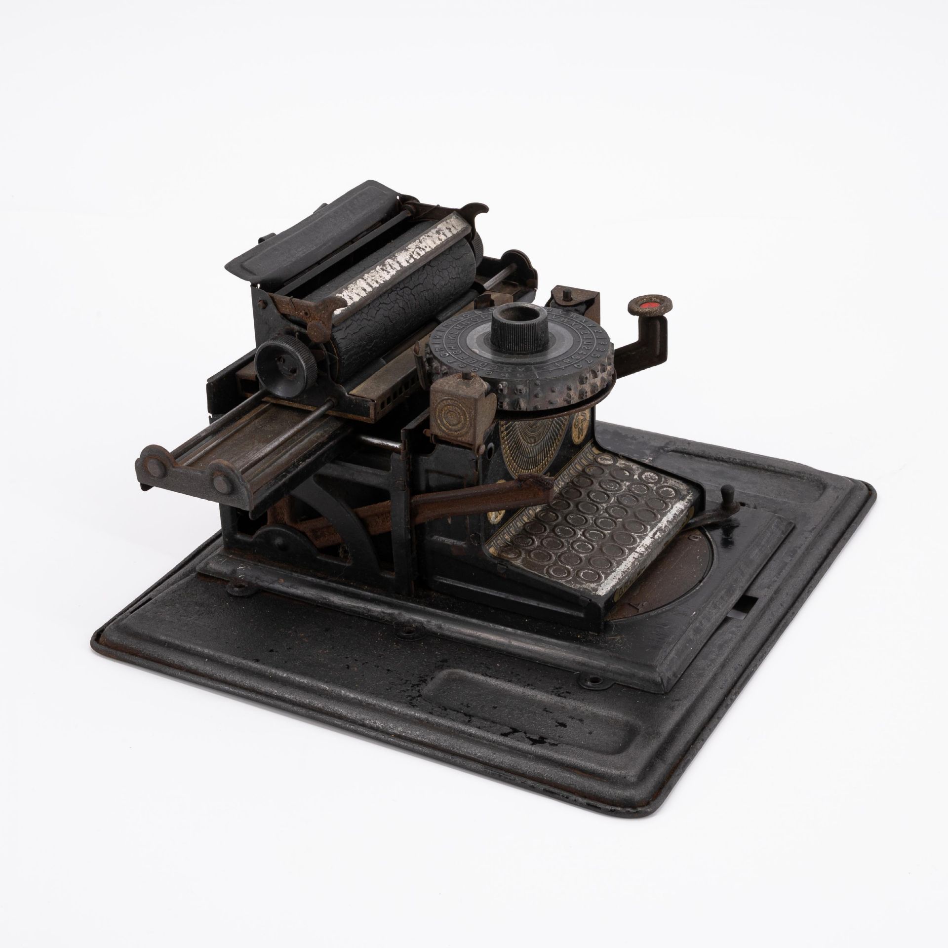 CHILDREN'S TYPEWRITER, SMALL LATERNA MAGICA, DOLL'S GRAMMOPHONE "PIGMYPHONE" MADE OF SHEET METAL, GL - Image 7 of 7