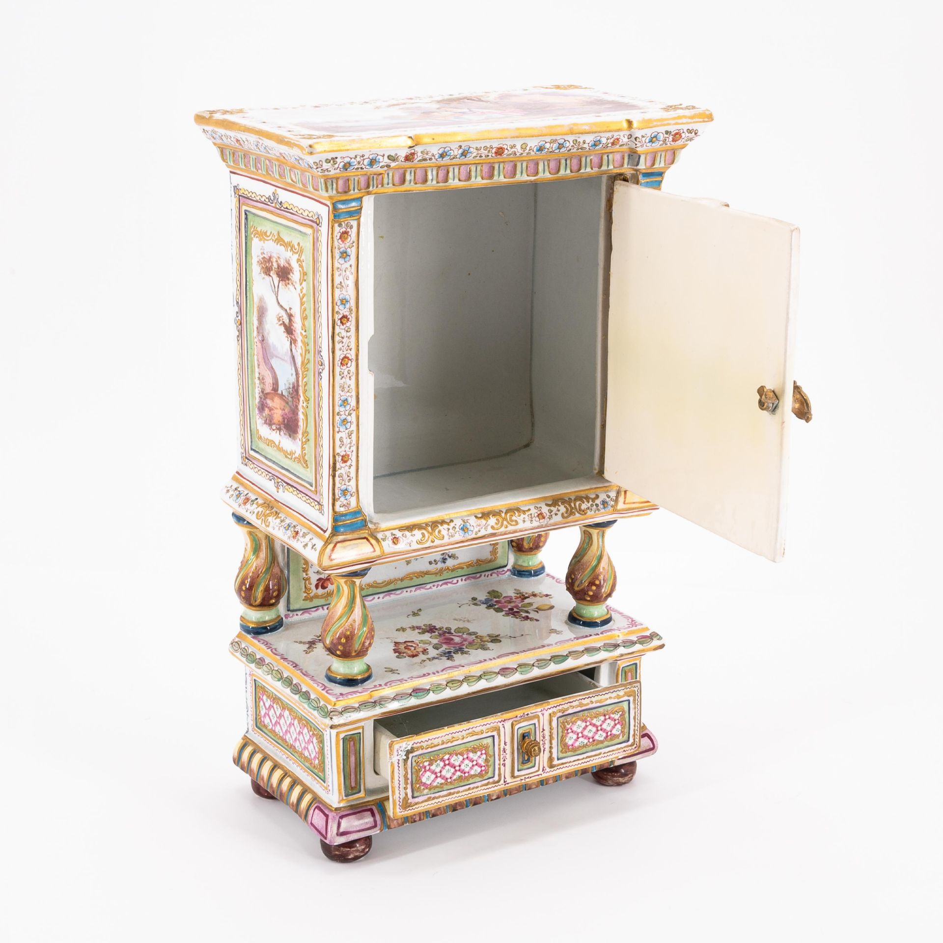 France: MINIATURE FAIENCE BUFFET CABINET - Image 5 of 7