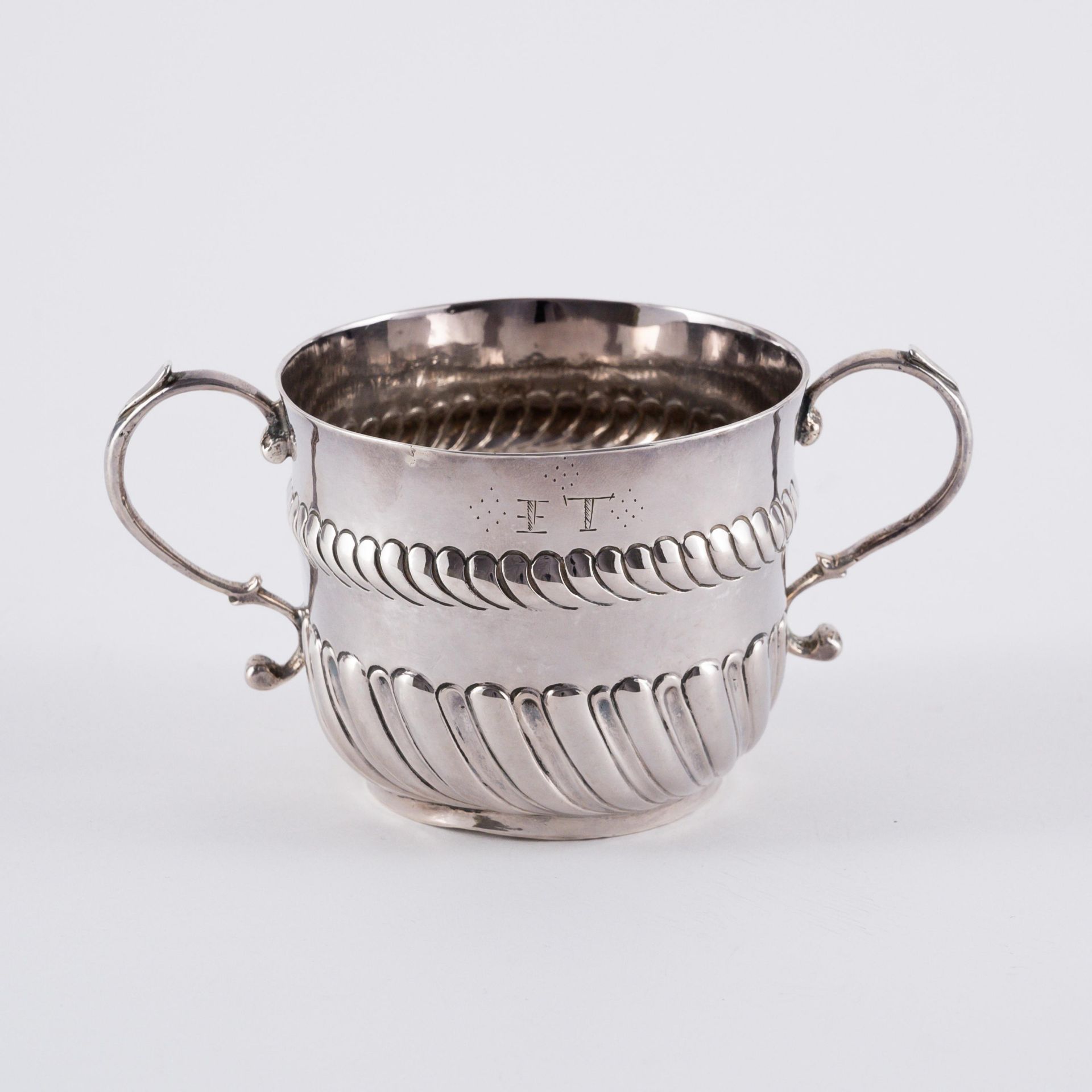 London: SILVER WILLIAM & MARY MUG WITH DOUBLE HANDLE, SO-CALLED PORRINGER - Image 3 of 6
