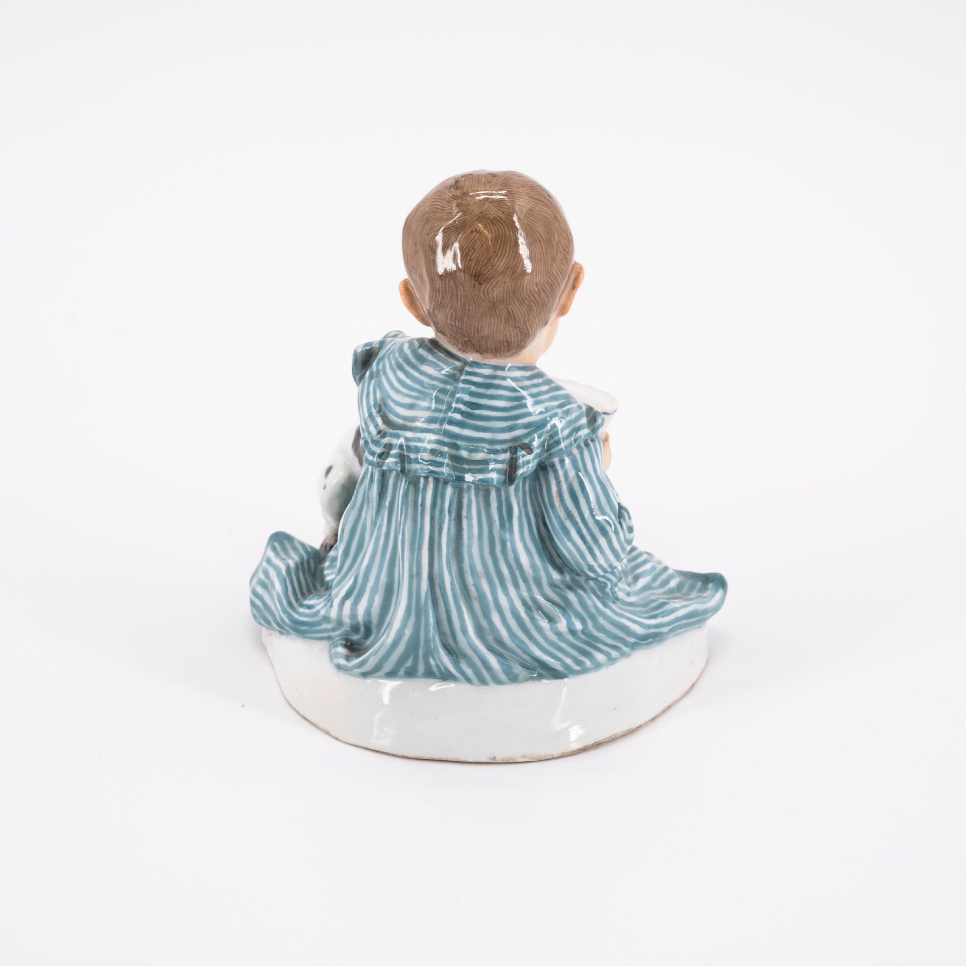 Meissen: PORCELAIN FIGURINE OF A SMALL CHILD WITH CUP AND SMALL DOG - Image 4 of 5